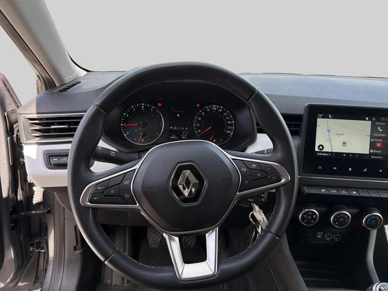 Renault-Clio-image-9