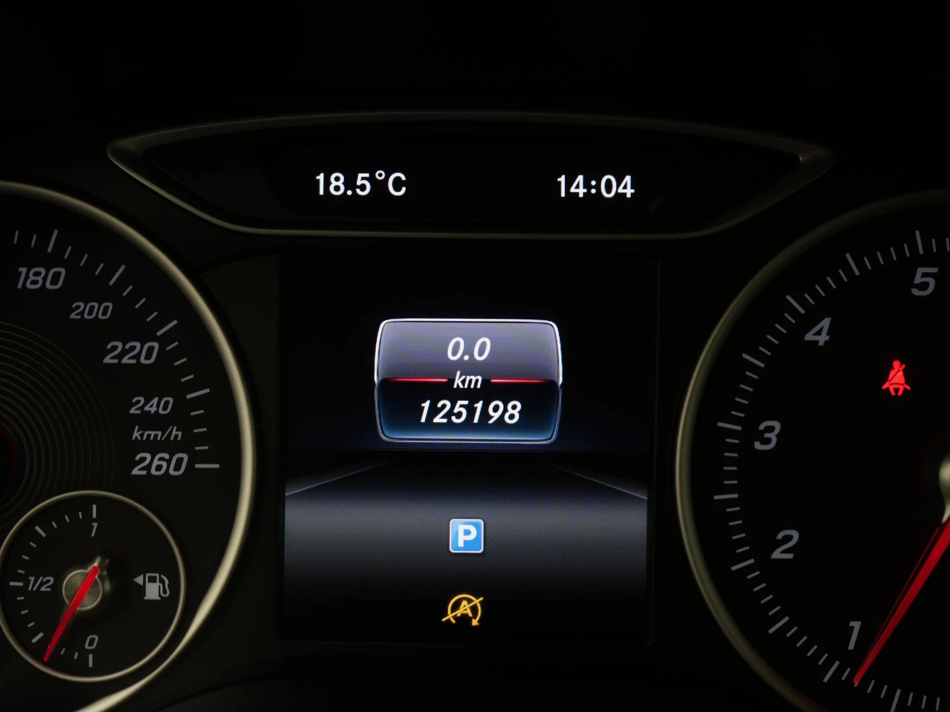 Mercedes-Benz-B-Klasse-image-24