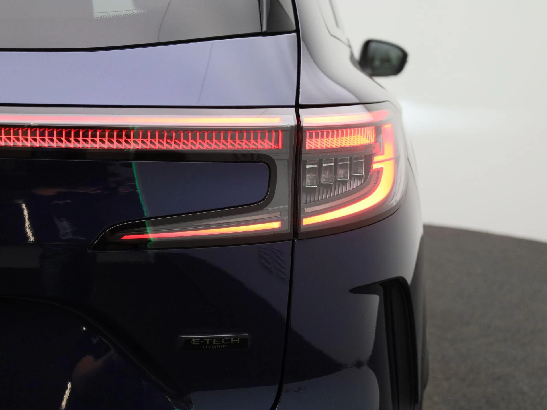 Renault Espace E-Tech full hybrid 200 iconic 5p.
