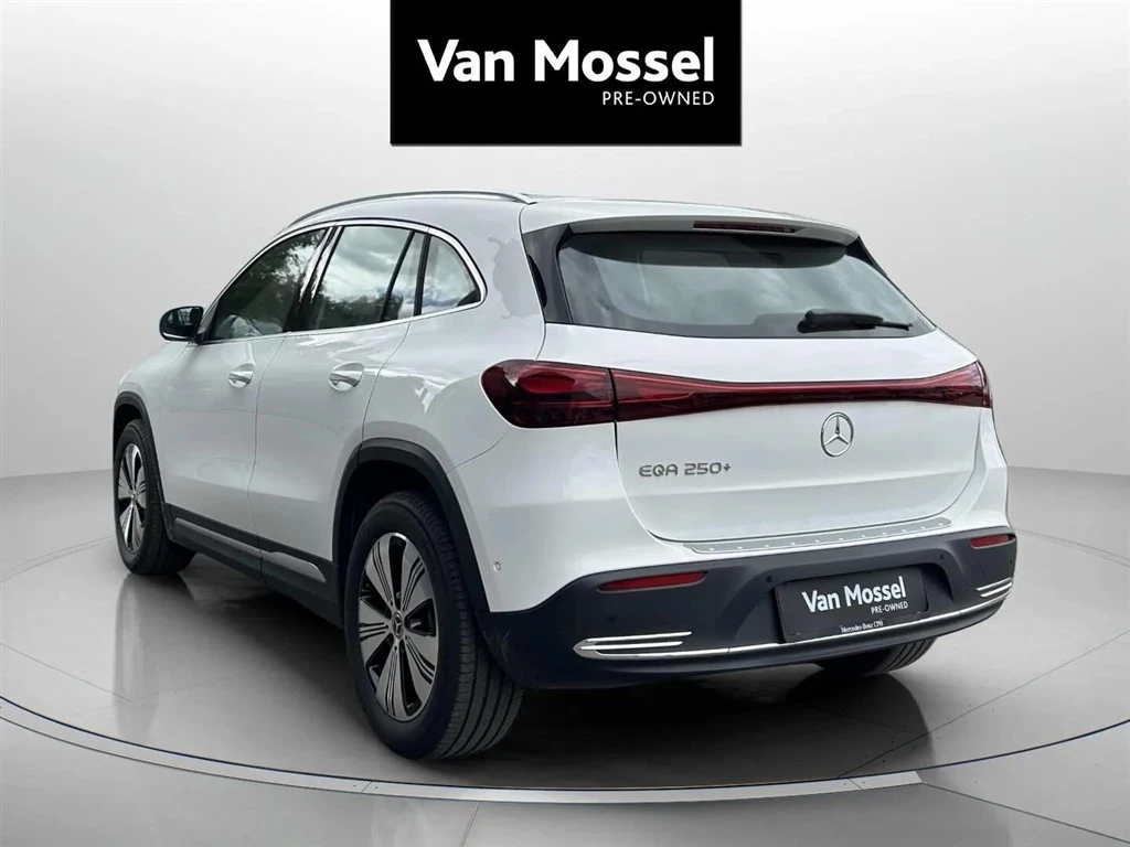 Mercedes-Benz-EQA-image-6
