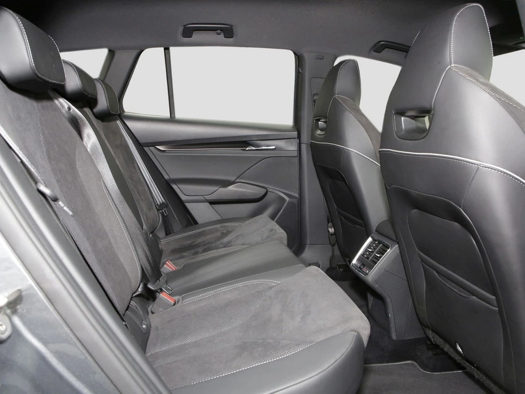 Škoda-Enyaq iV-image-10