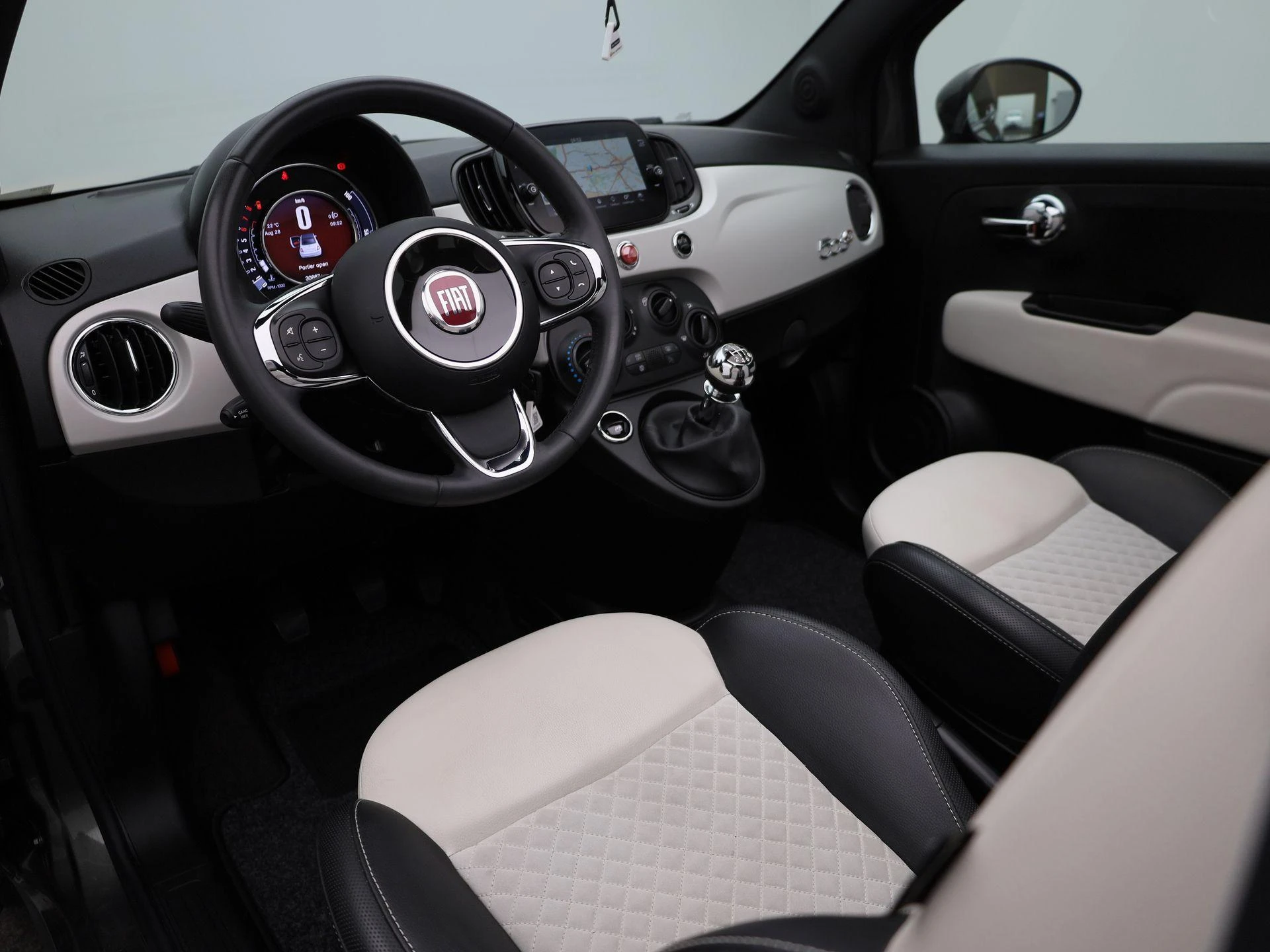 Fiat-500C-image-14