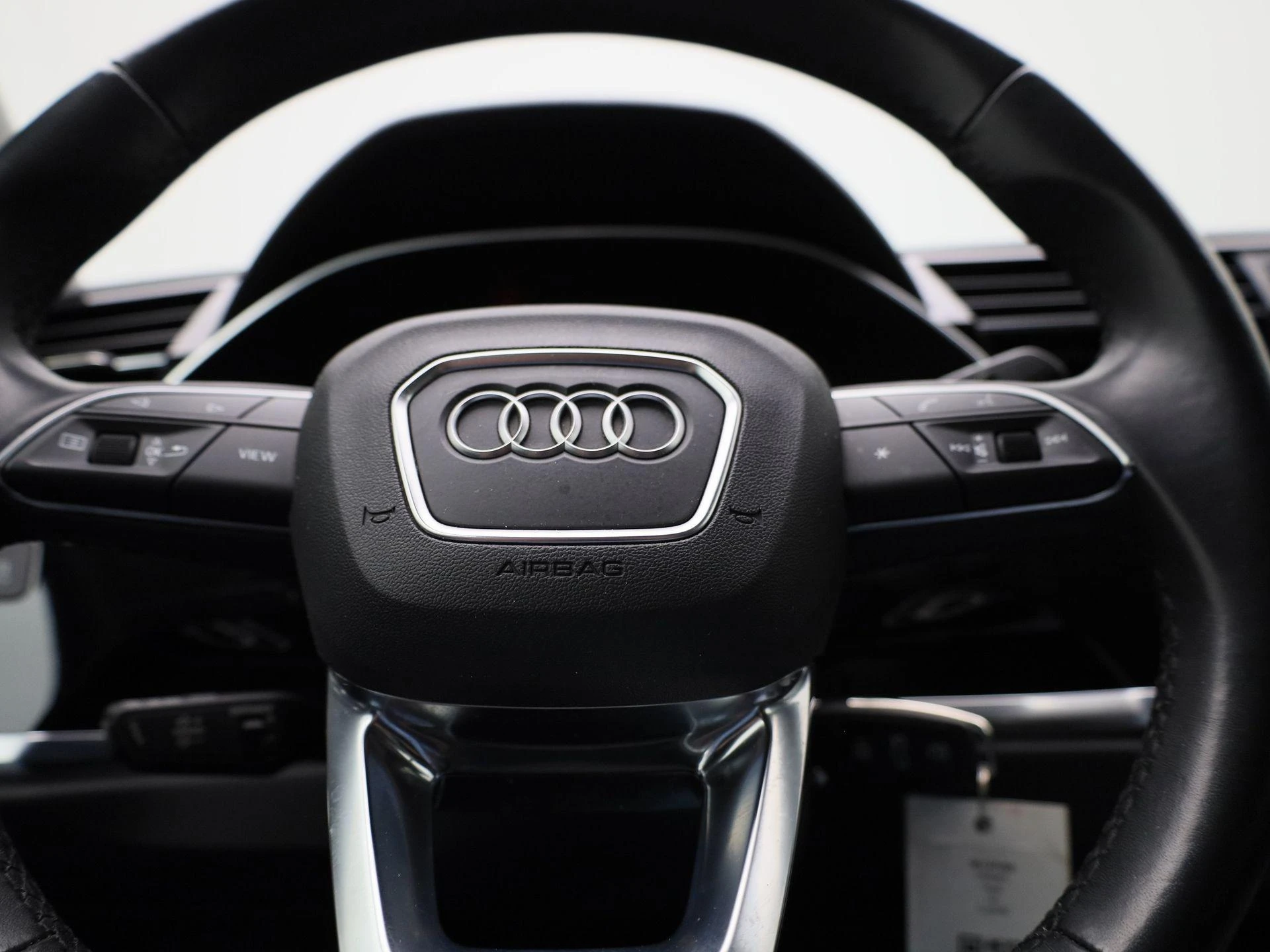 Audi-Q3-image-25
