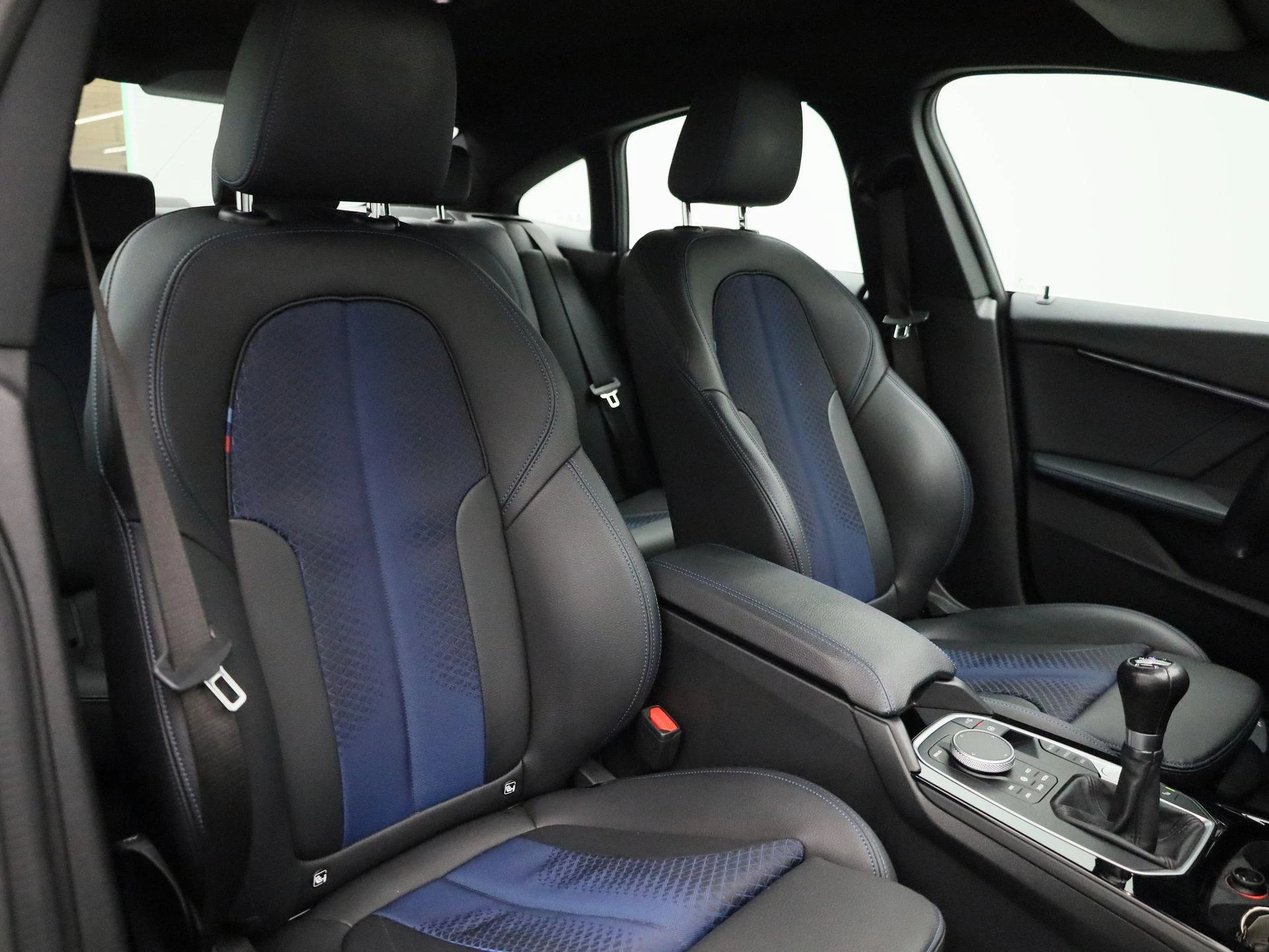 BMW-2 Serie-image-38