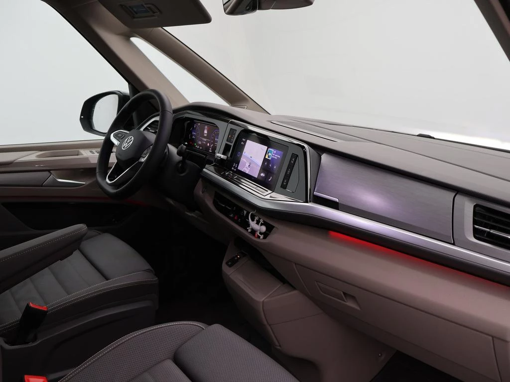 Volkswagen-Multivan-image-2