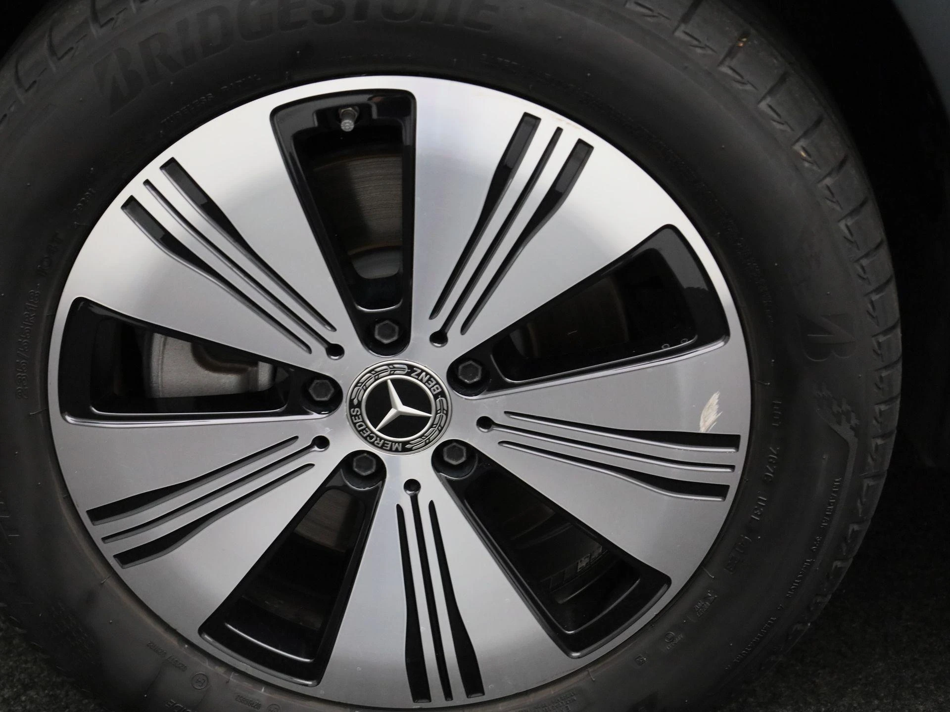 Mercedes-Benz-EQA-image-13
