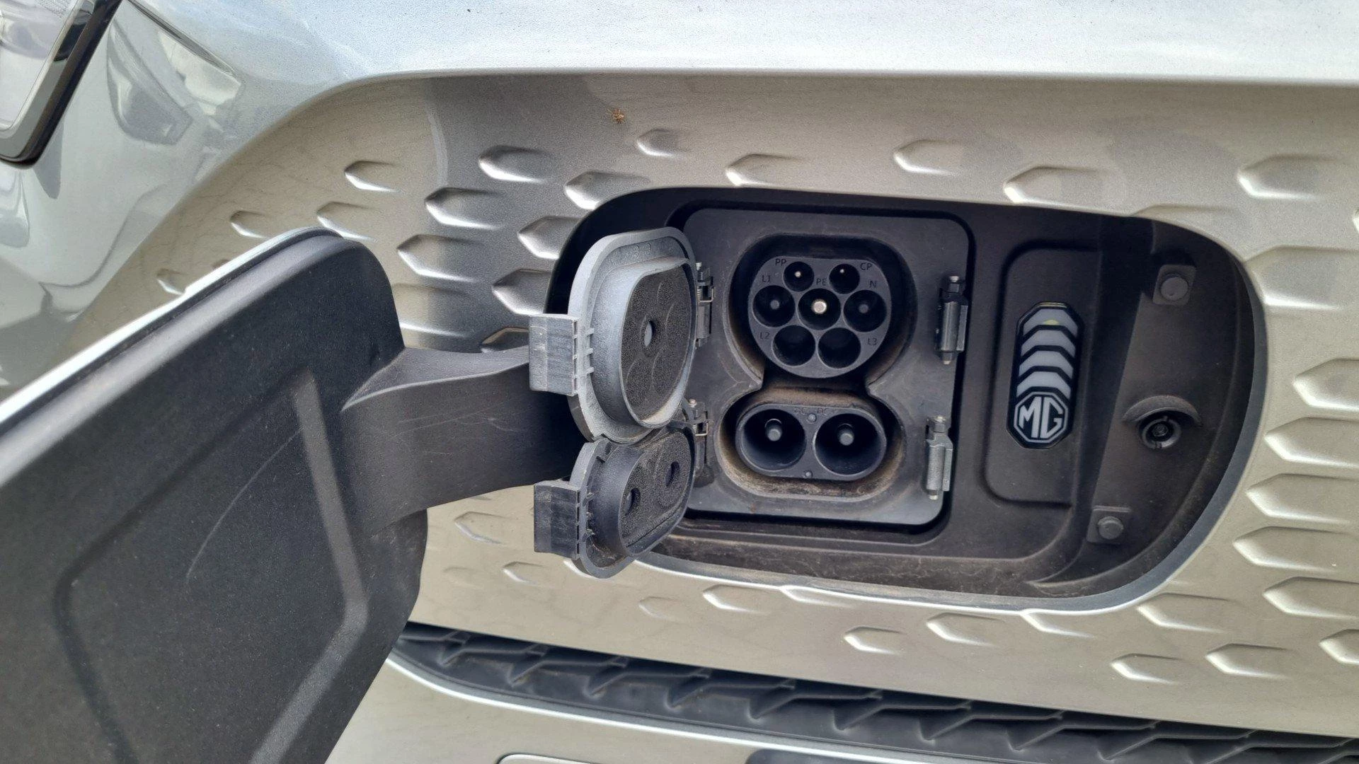 MG-ZS EV-image-17