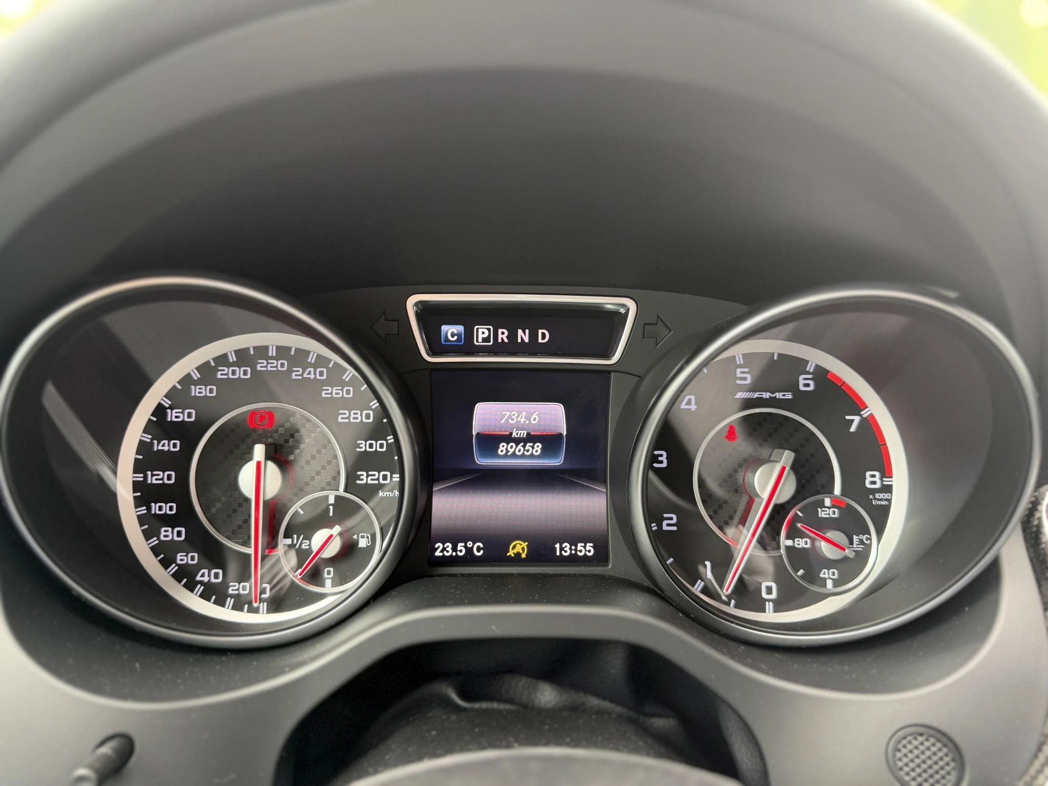 Mercedes-Benz-GLA-image-3