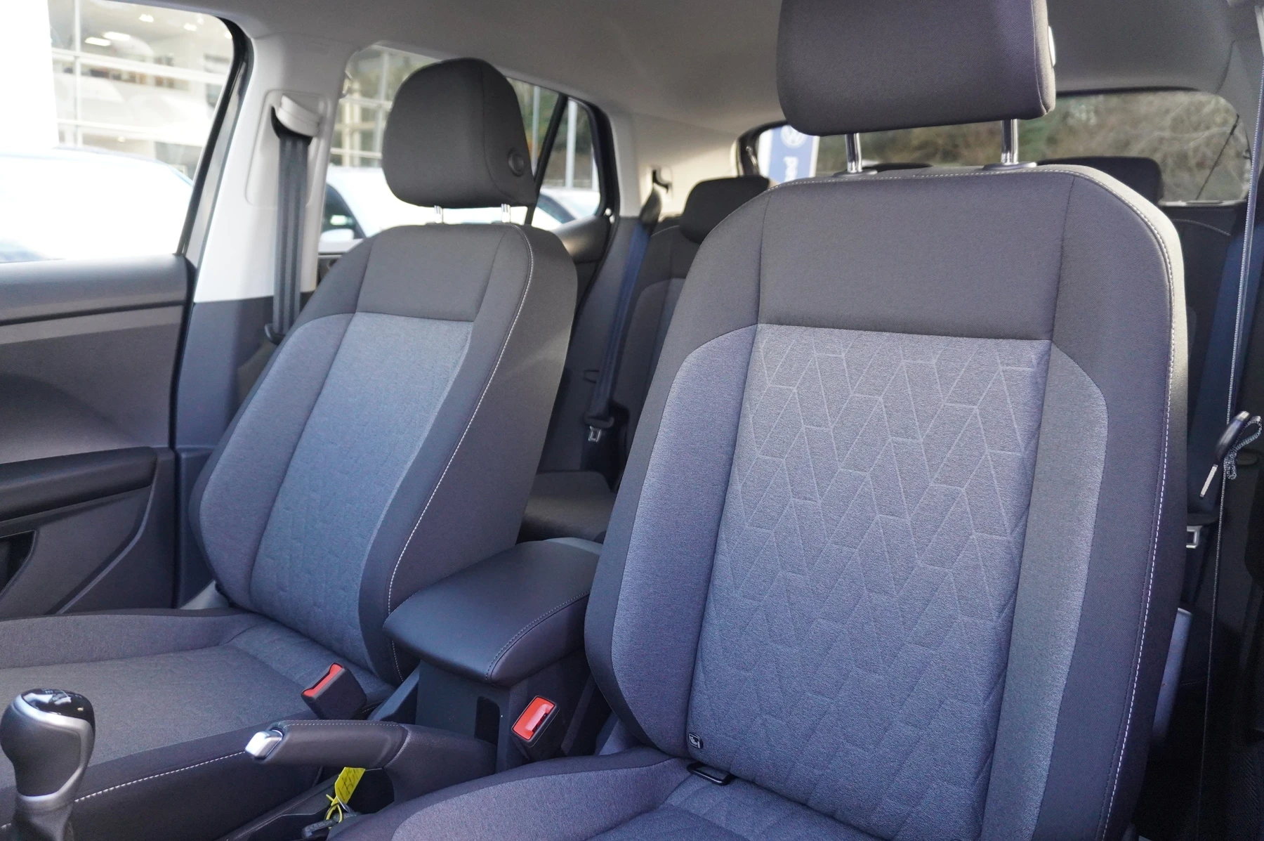 Volkswagen-T-Cross-image-38