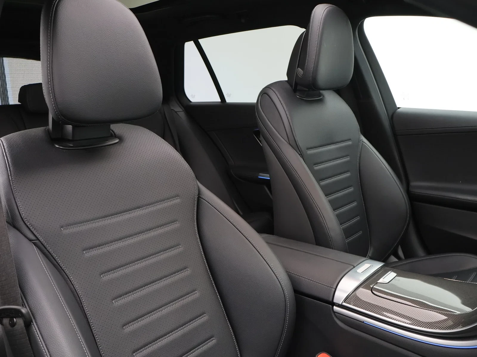 Mercedes-Benz Classe C Classe SW PHEV (S206) Break 300e PHEV AMG Line 313PK *AUTOMAAT*PANODAK*TREKHAAK*LEDER*CAMERA*PDC*NAV*APP-CONNECT*...*