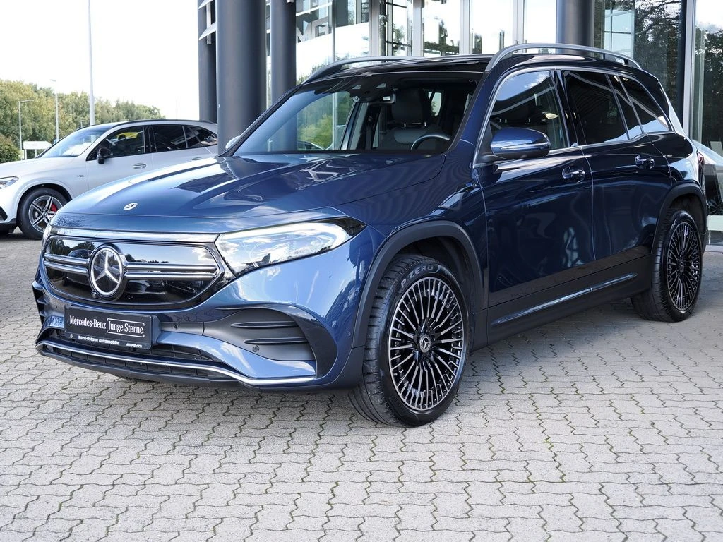 Mercedes-Benz-EQB 300-image-7