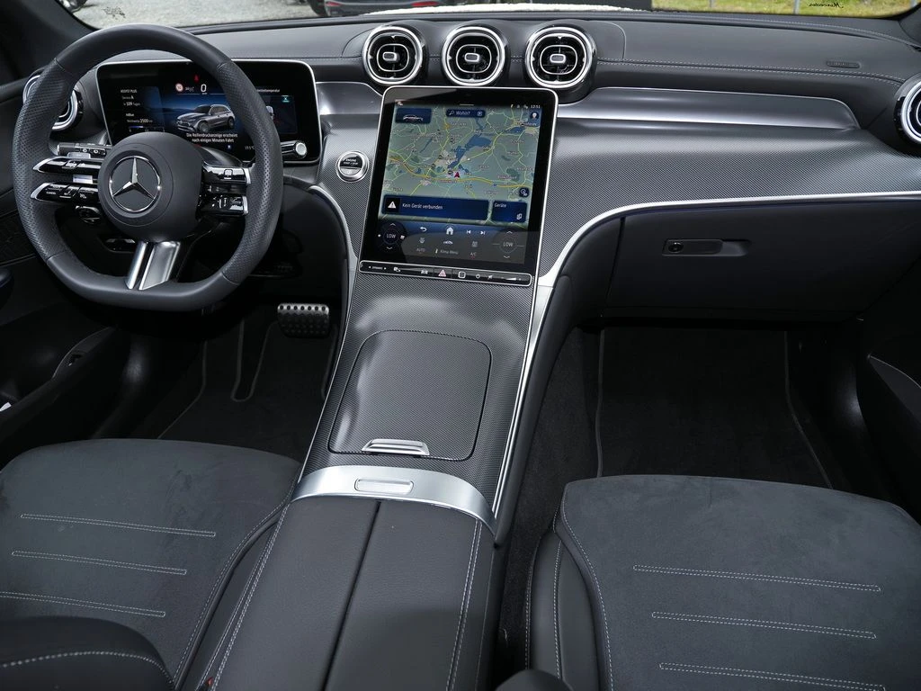 Mercedes-Benz-GLC 220 d-image-12