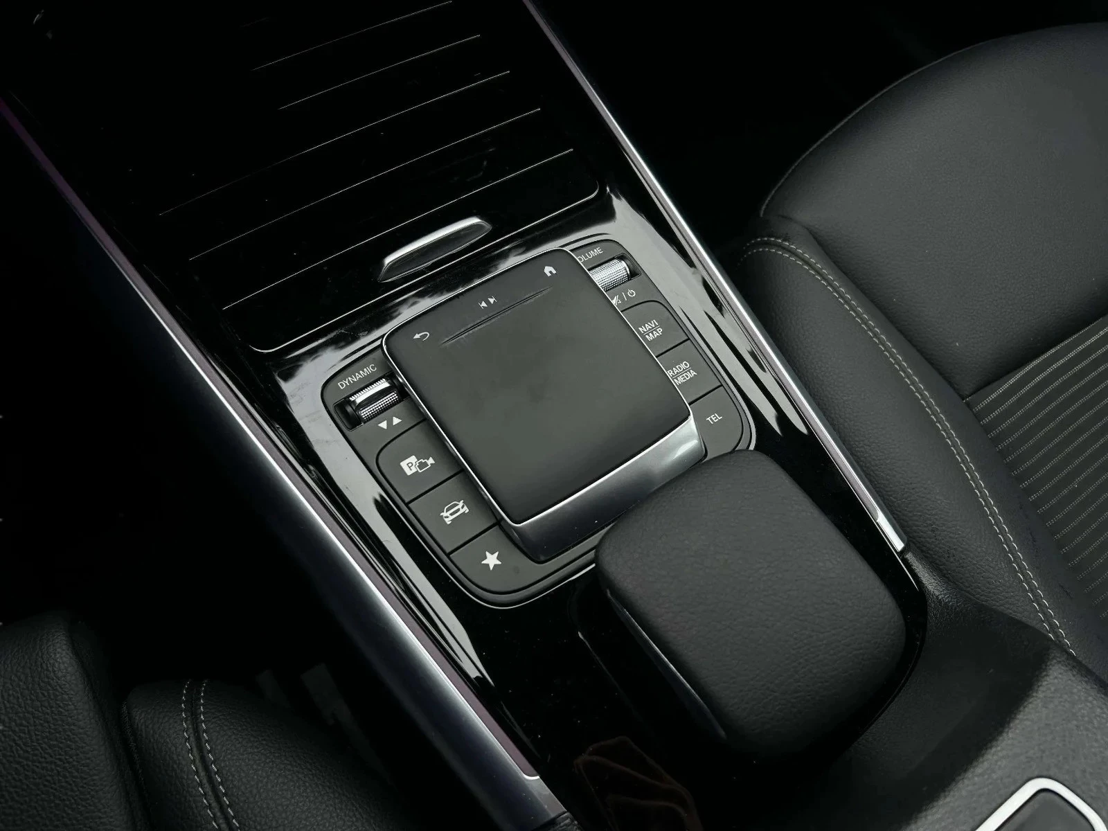 Mercedes-Benz-EQA-image-10