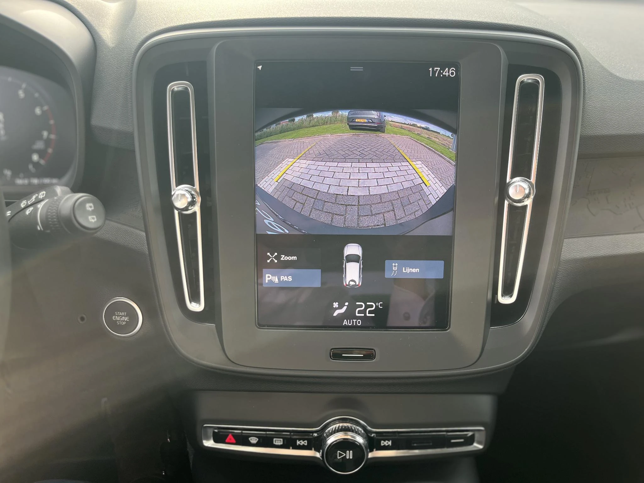 Volvo-XC40-image-19