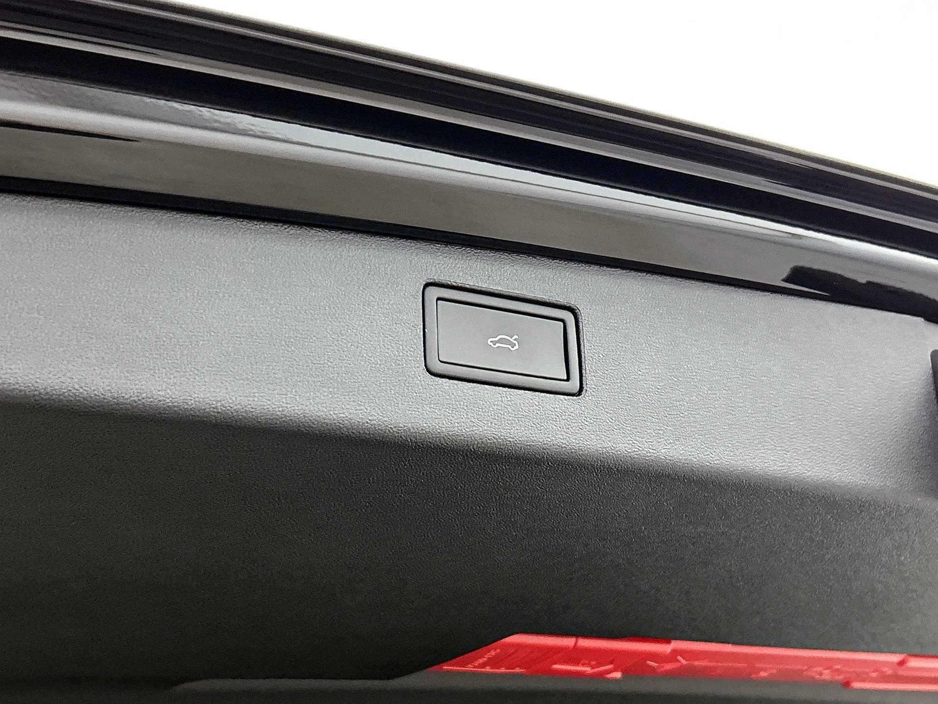 Volkswagen-Tiguan-image-23