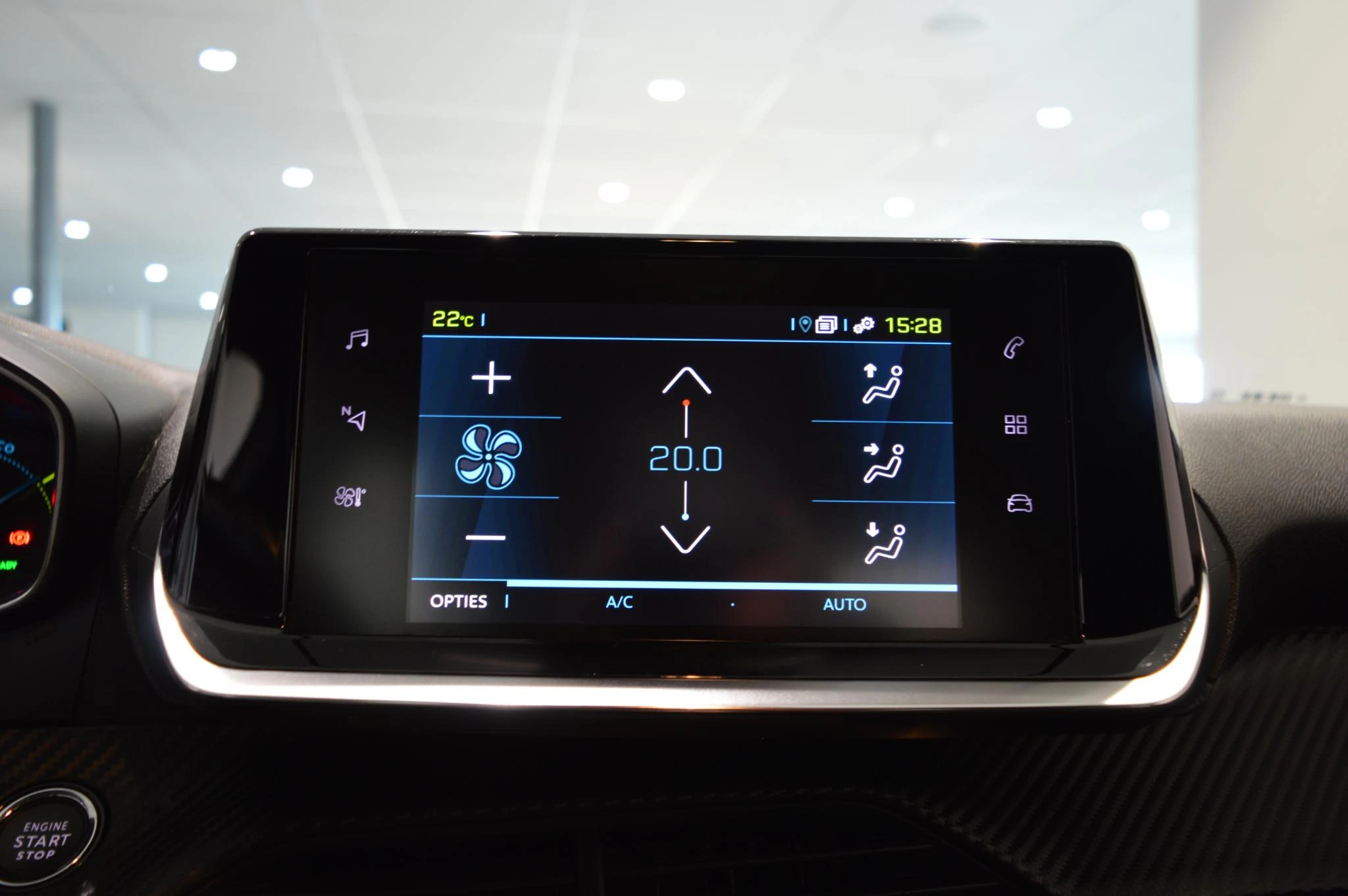 Peugeot-e-2008-image-13