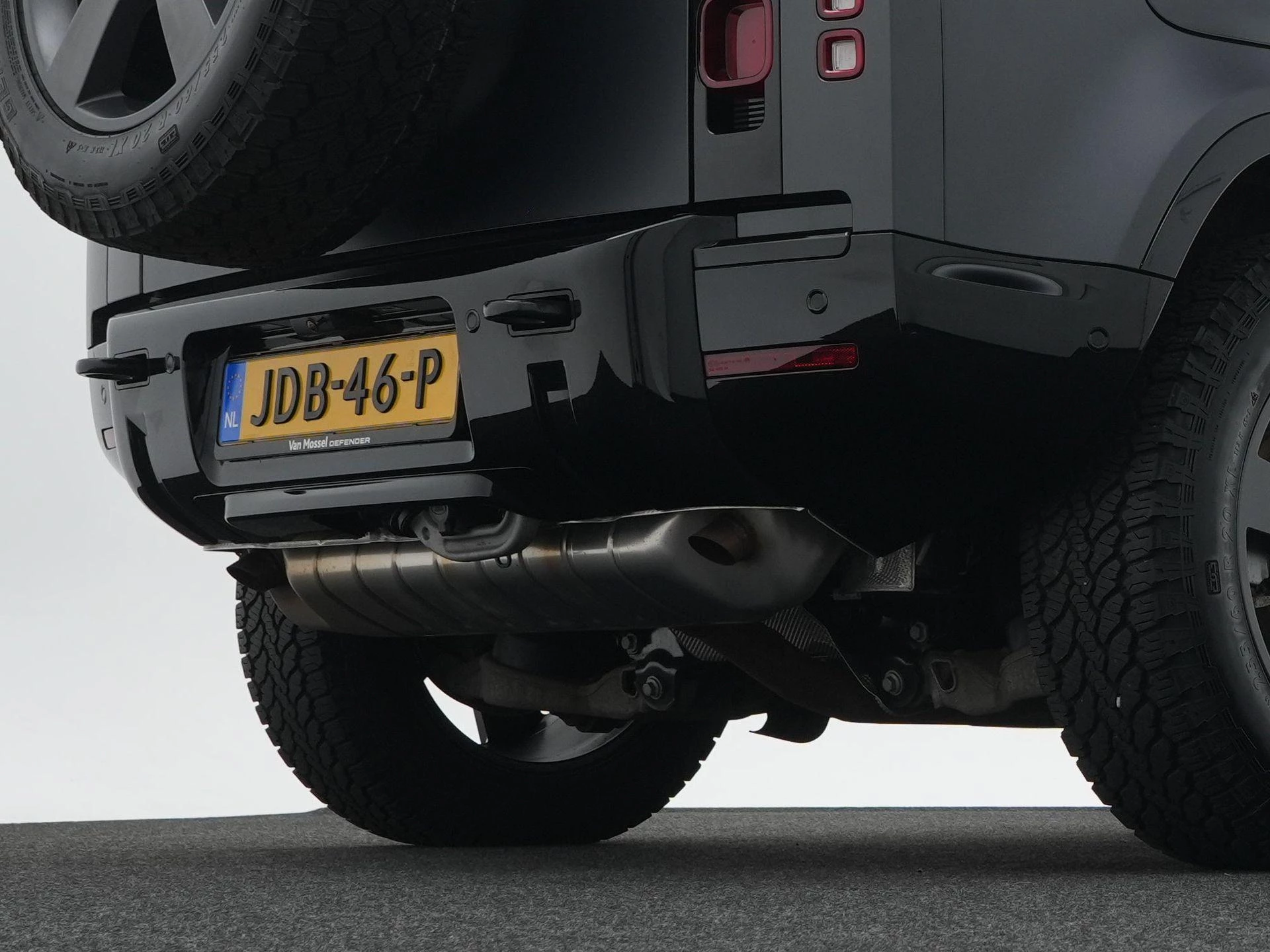 Land Rover-Defender-image-49