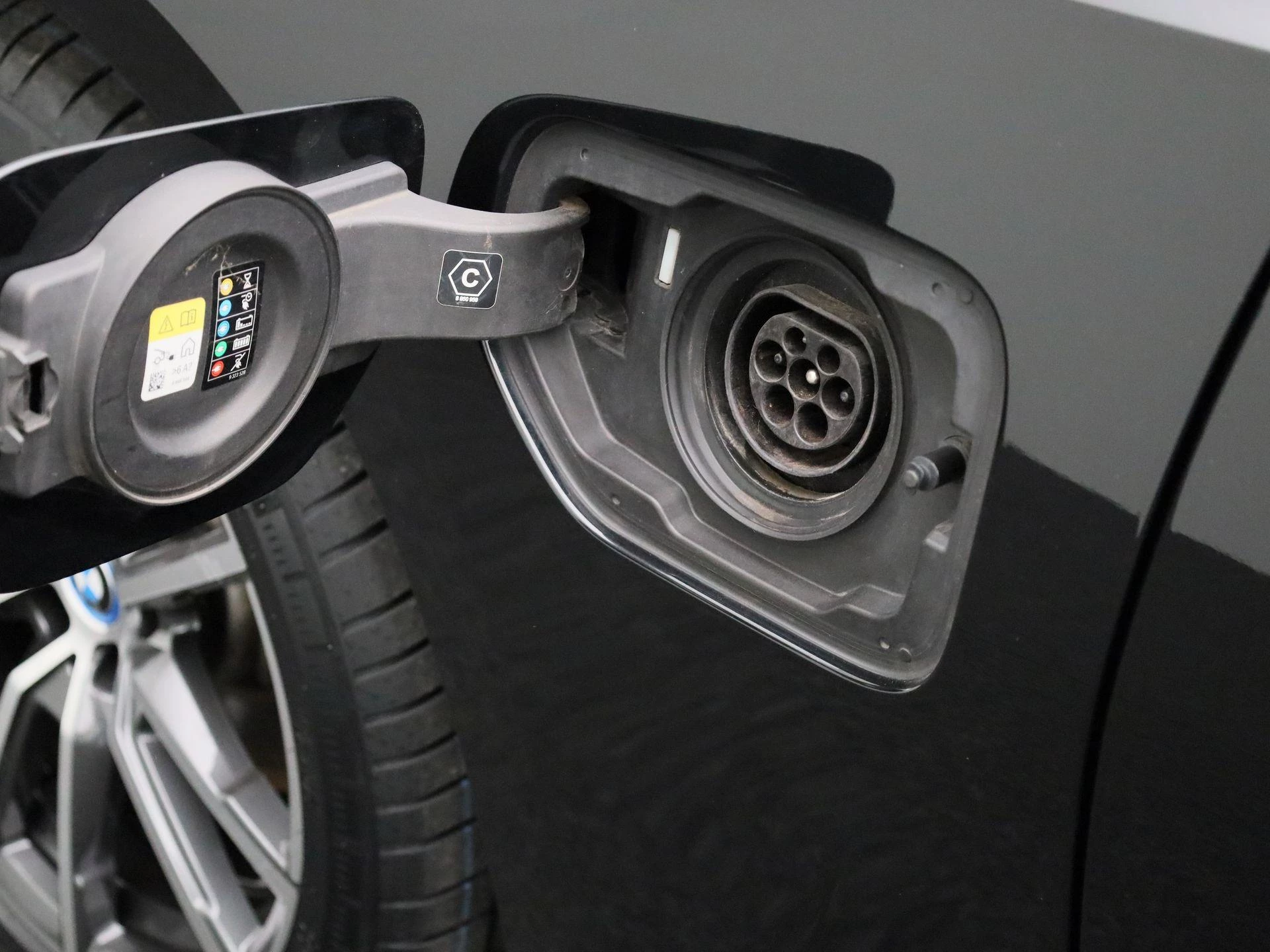 BMW-3 Serie-image-15