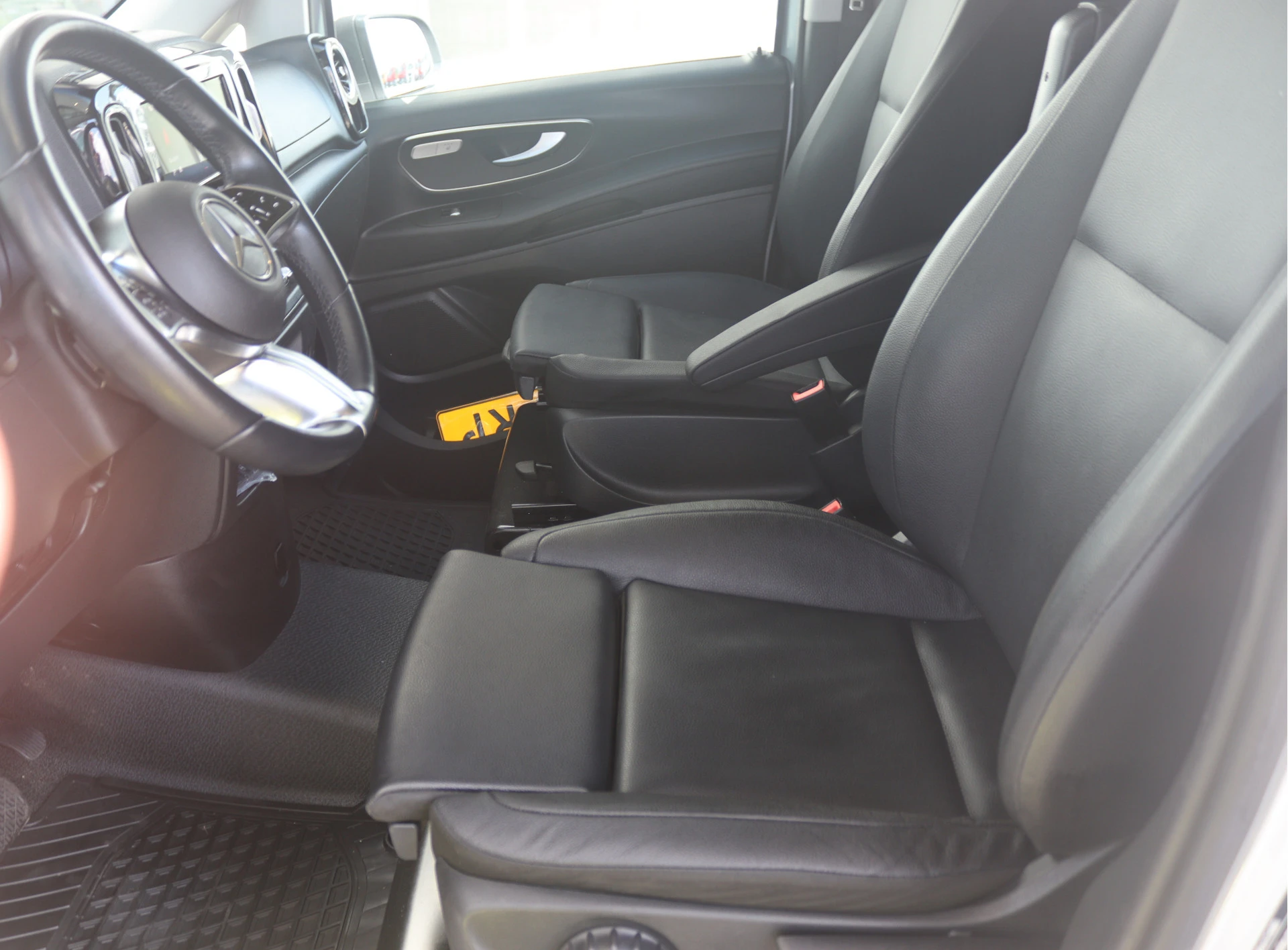 Mercedes-Benz-Vito-image-4