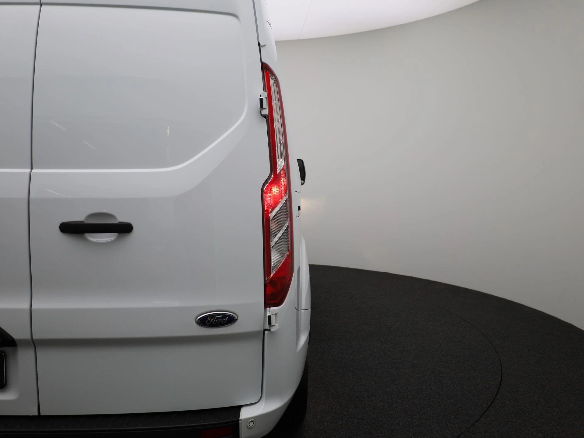 Ford-Transit Custom-image-29
