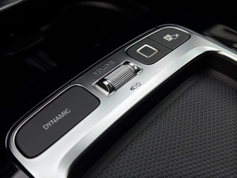 Mercedes-Benz CLA 200 SB AMG NIGHT AHK DISTRO LED NAVI AMG LineX118 CLA 200 SB AMG NIGHT AHK DISTRO LED NAVI AMG Line