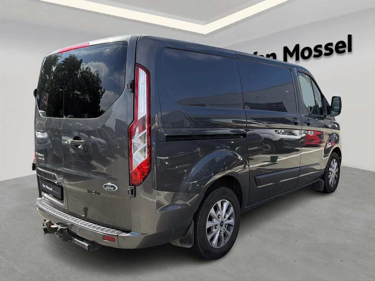 Ford-Transit Custom-image-3
