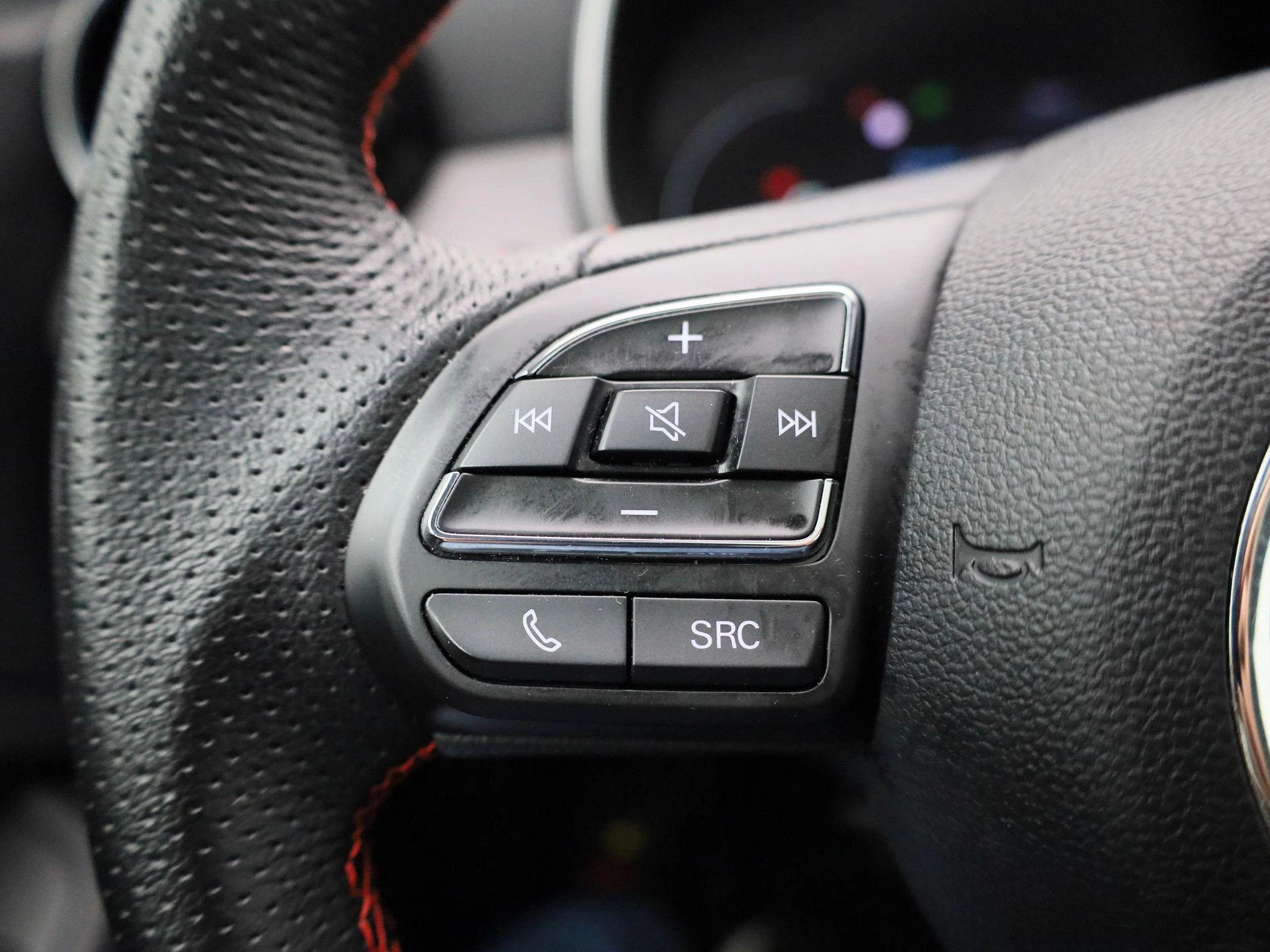 MG ZS EV Long Range Luxury 70 kWh