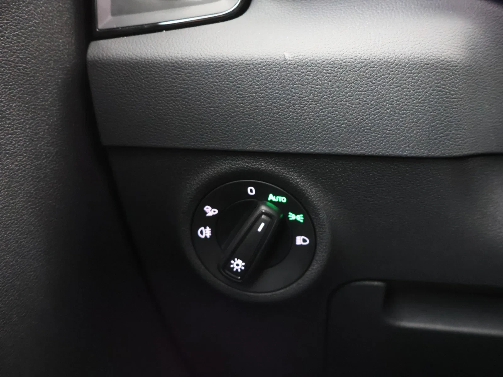 Škoda Karoq Karoq 1.5TSI Sportline *AUTOMAAT*PANODAK*LEDER*SPORTZETELS*CAMERA*VIRTUAL COCKPIT*ACC*PDC*APP-CONNEC