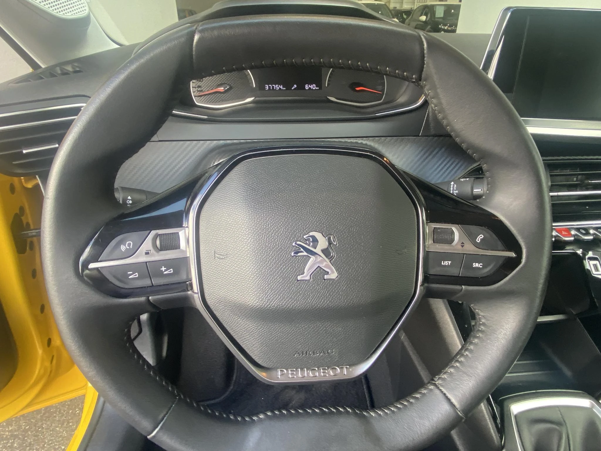 Peugeot-208-image-17