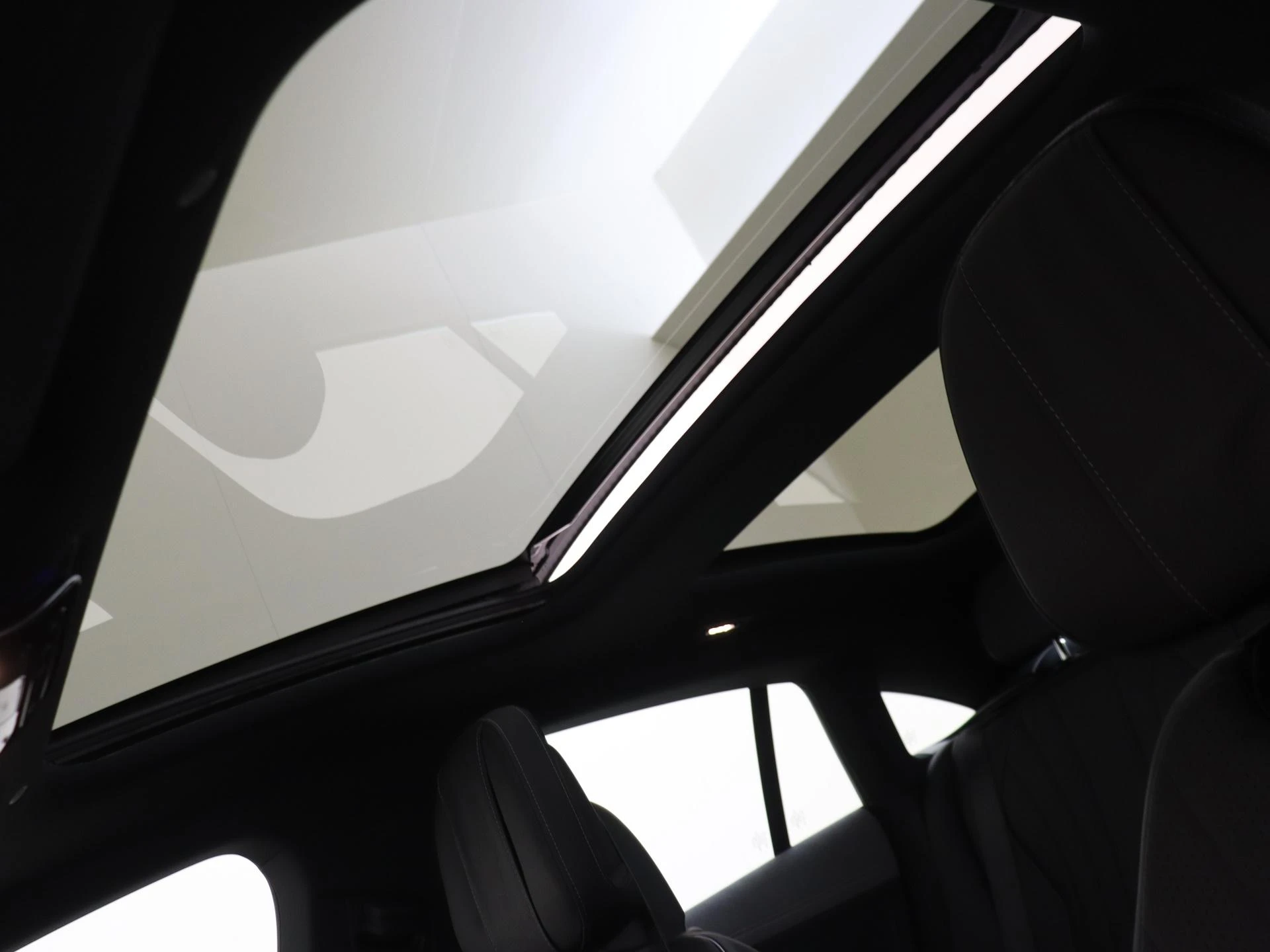 Mercedes-Benz EQE 300 Business Solution Luxury 90 kWh