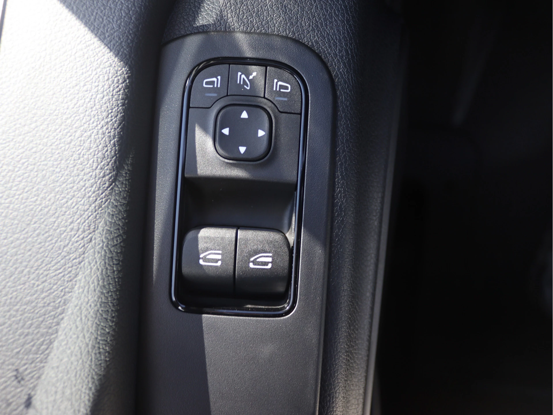 Mercedes-Benz-Sprinter-image-5