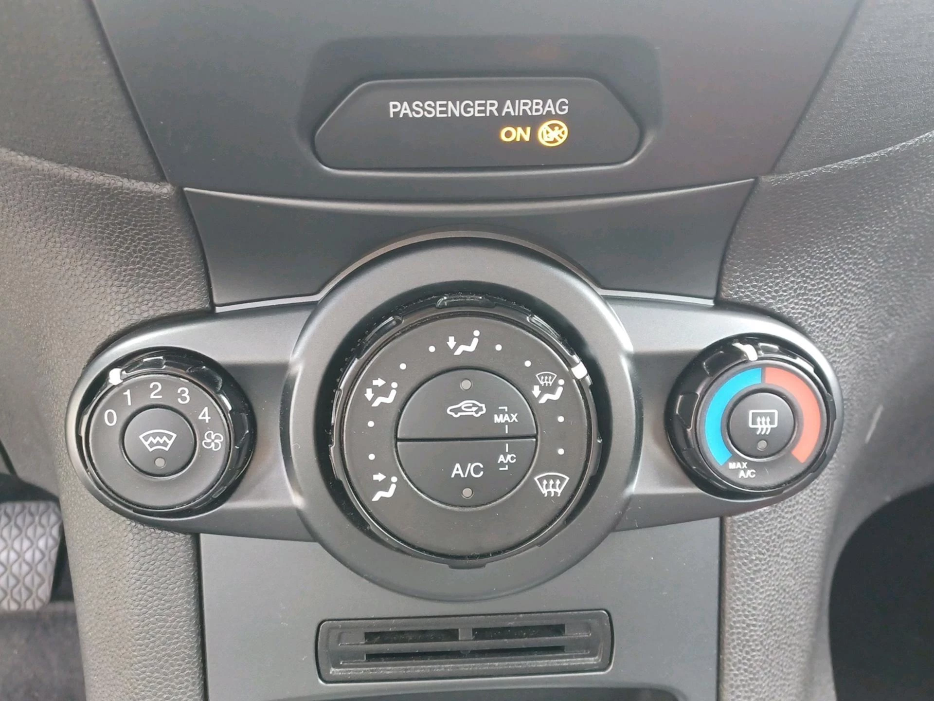 Ford Fiesta Trend - Weinig KM - 1Y garantie