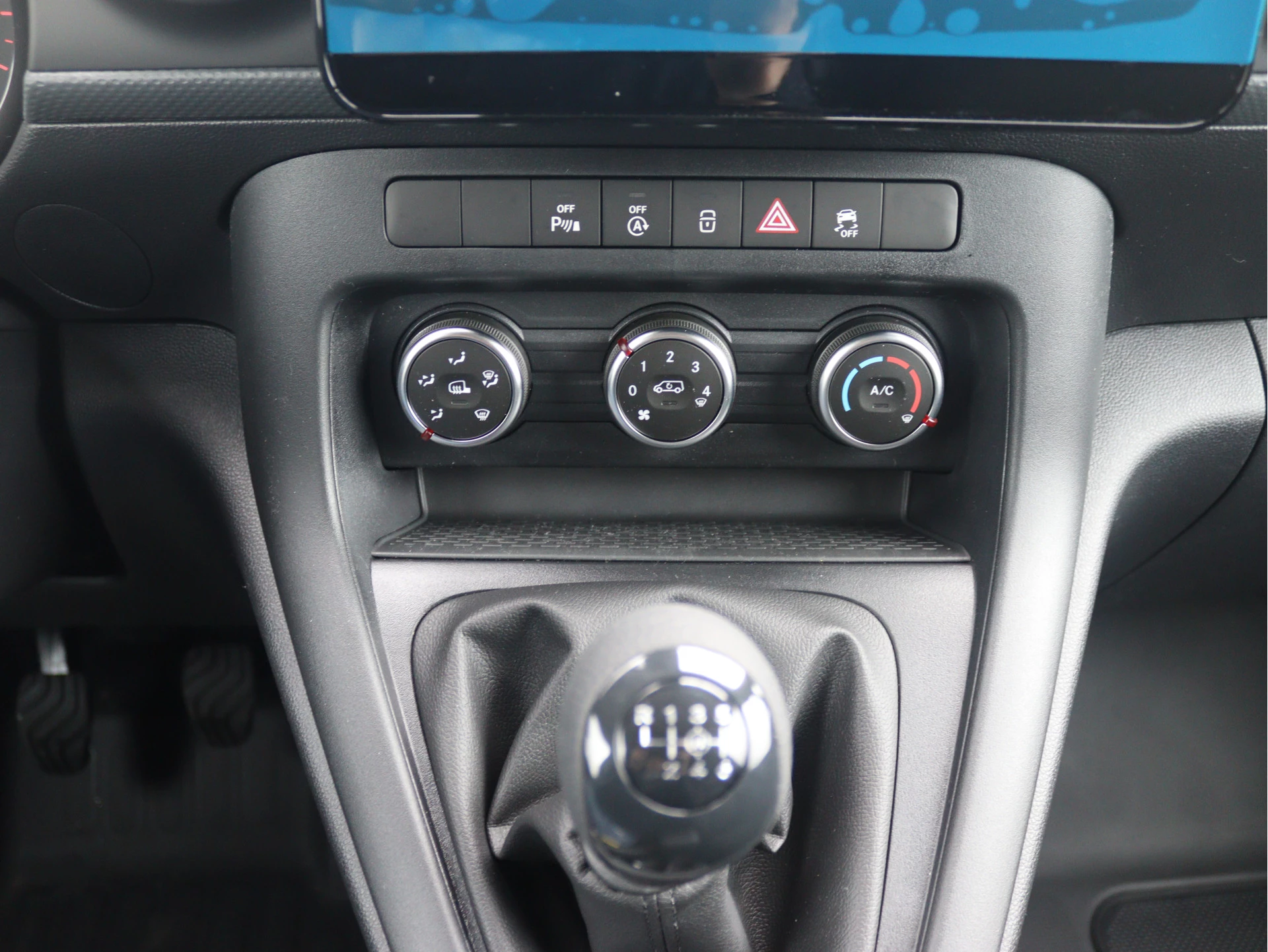 Mercedes-Benz-Citan-image-10