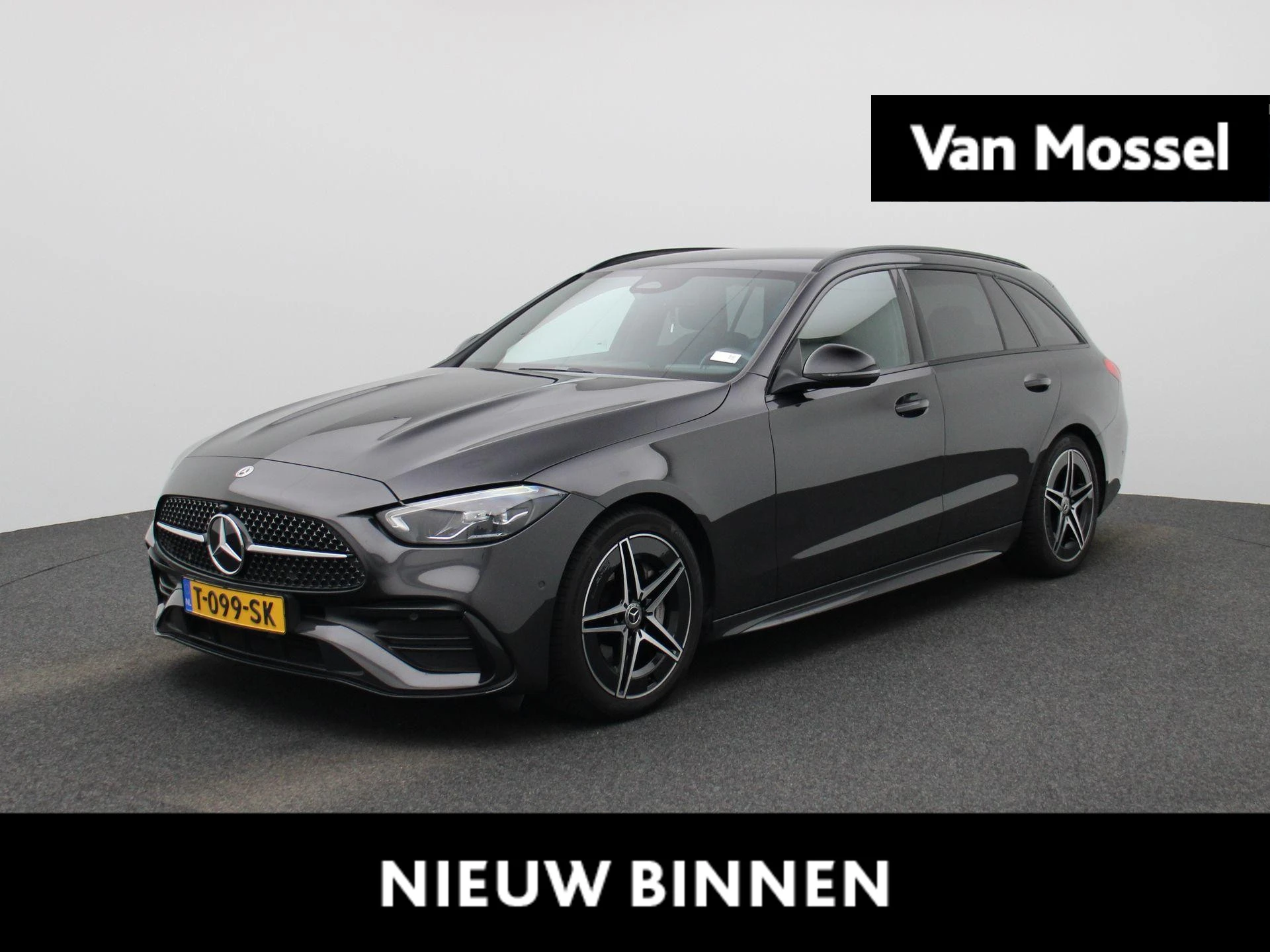 Mercedes-Benz-C-Klasse-image-0