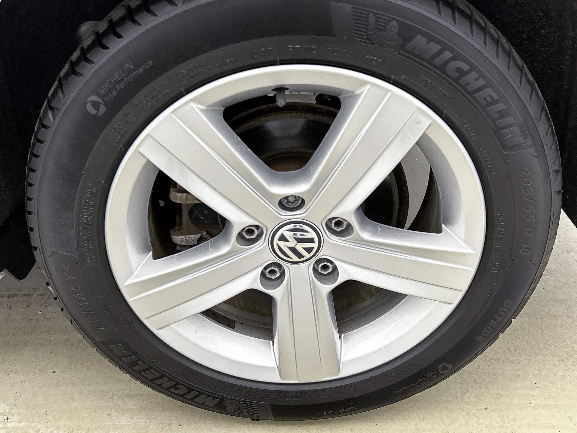 Volkswagen-Golf Sportsvan-image-33