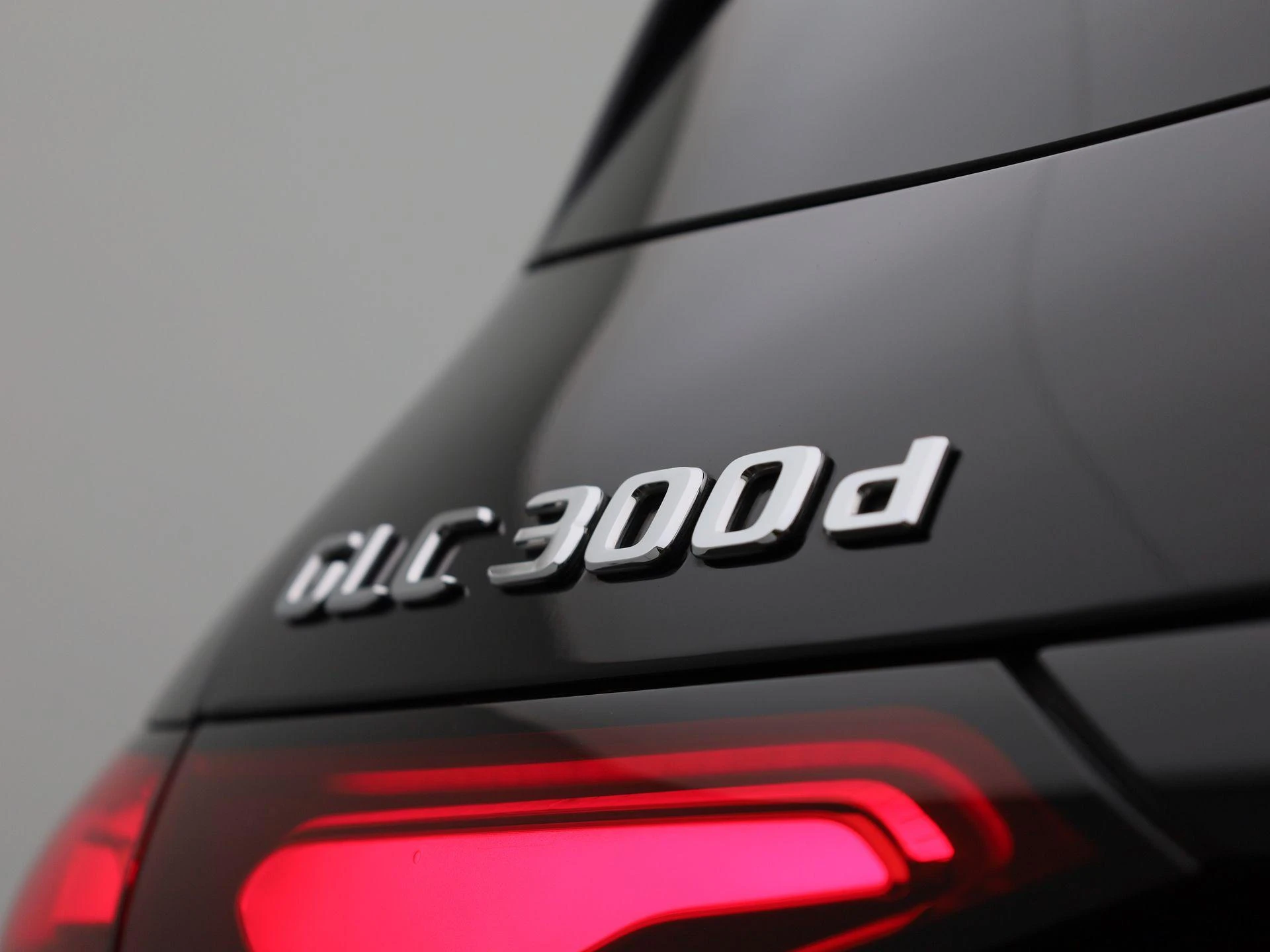 Mercedes-Benz-GLC-image-44