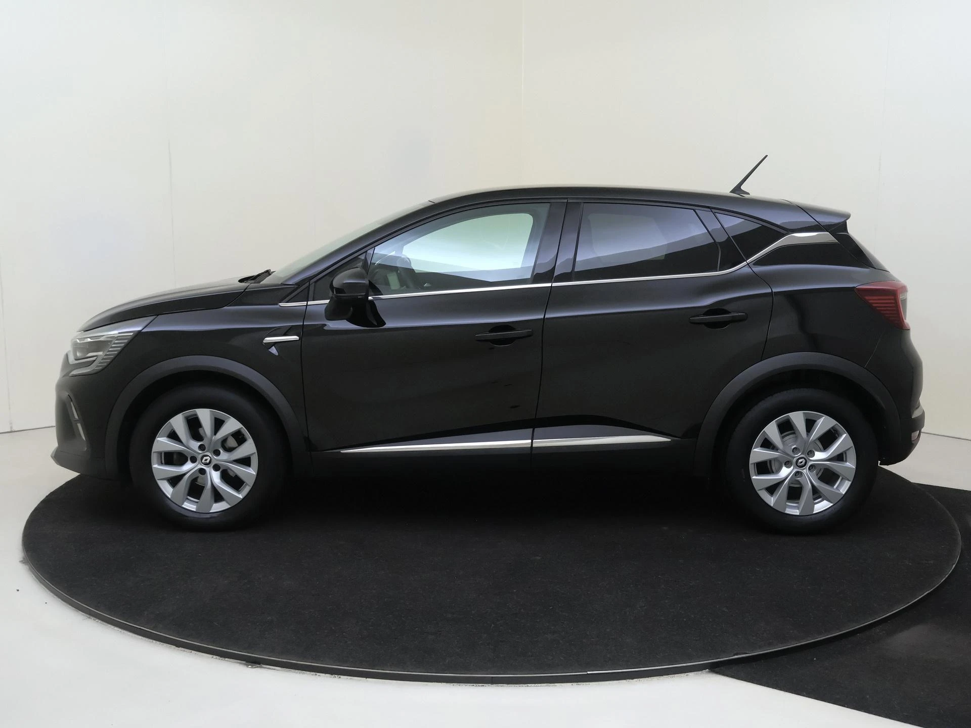 Renault-Captur-image-7