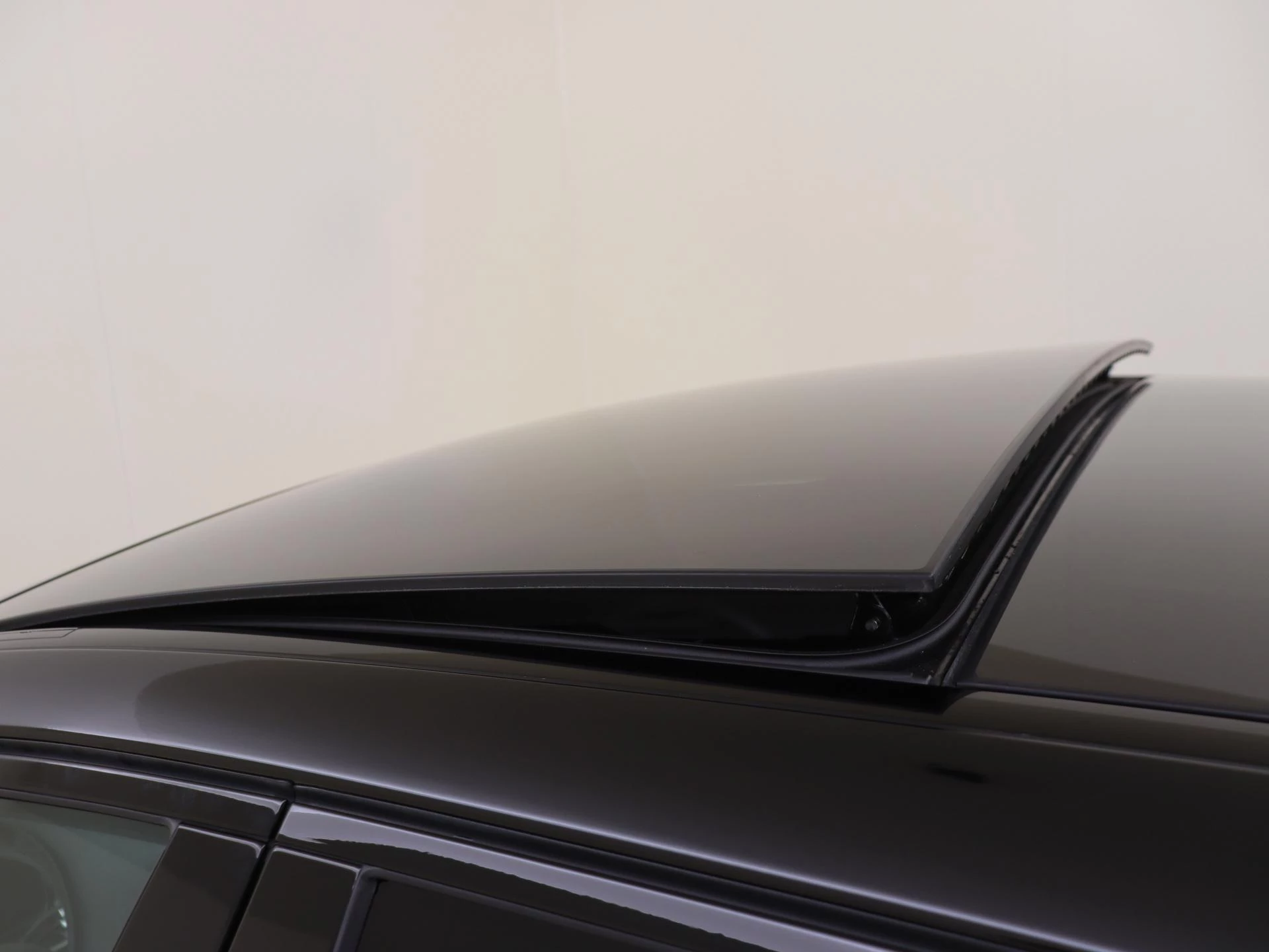 Mercedes-Benz-S-Klasse-image-40
