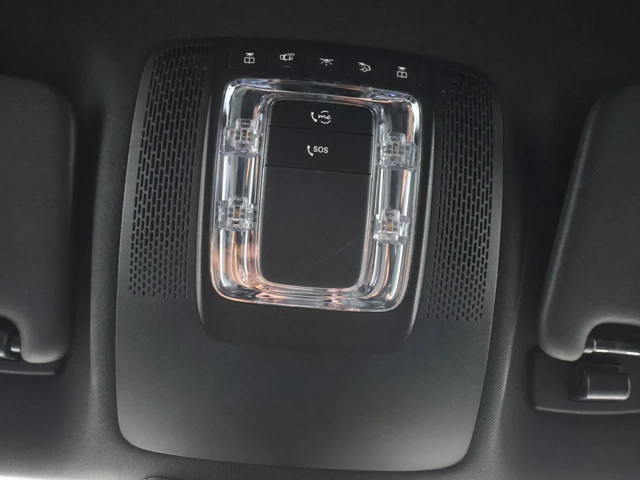 Mercedes-Benz-EQA-image-12