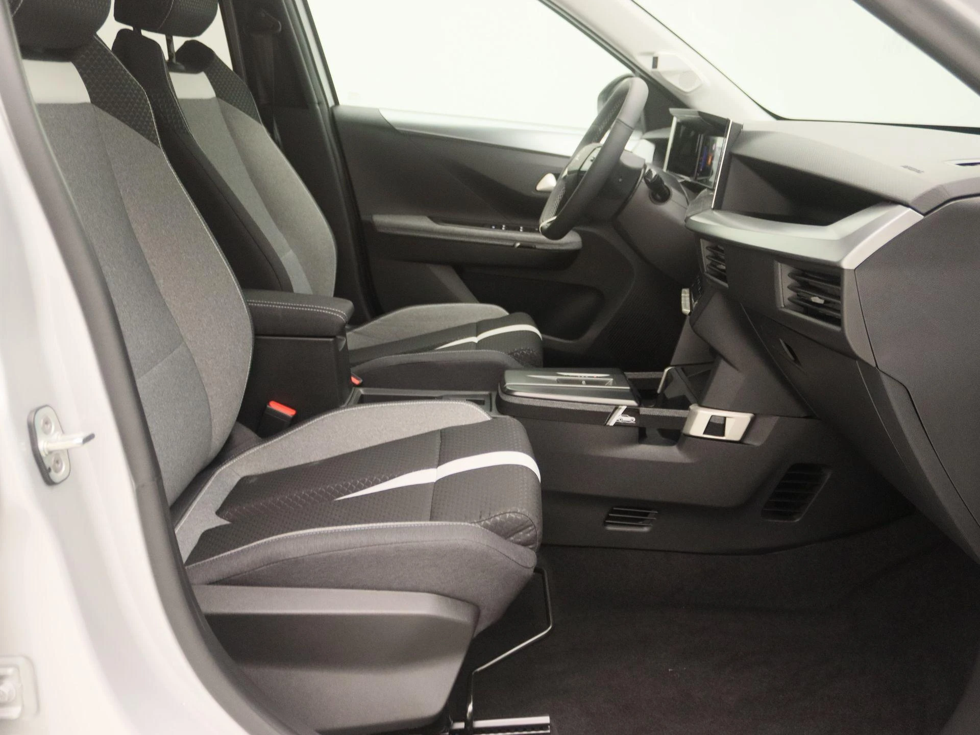 Opel-Frontera-image-22