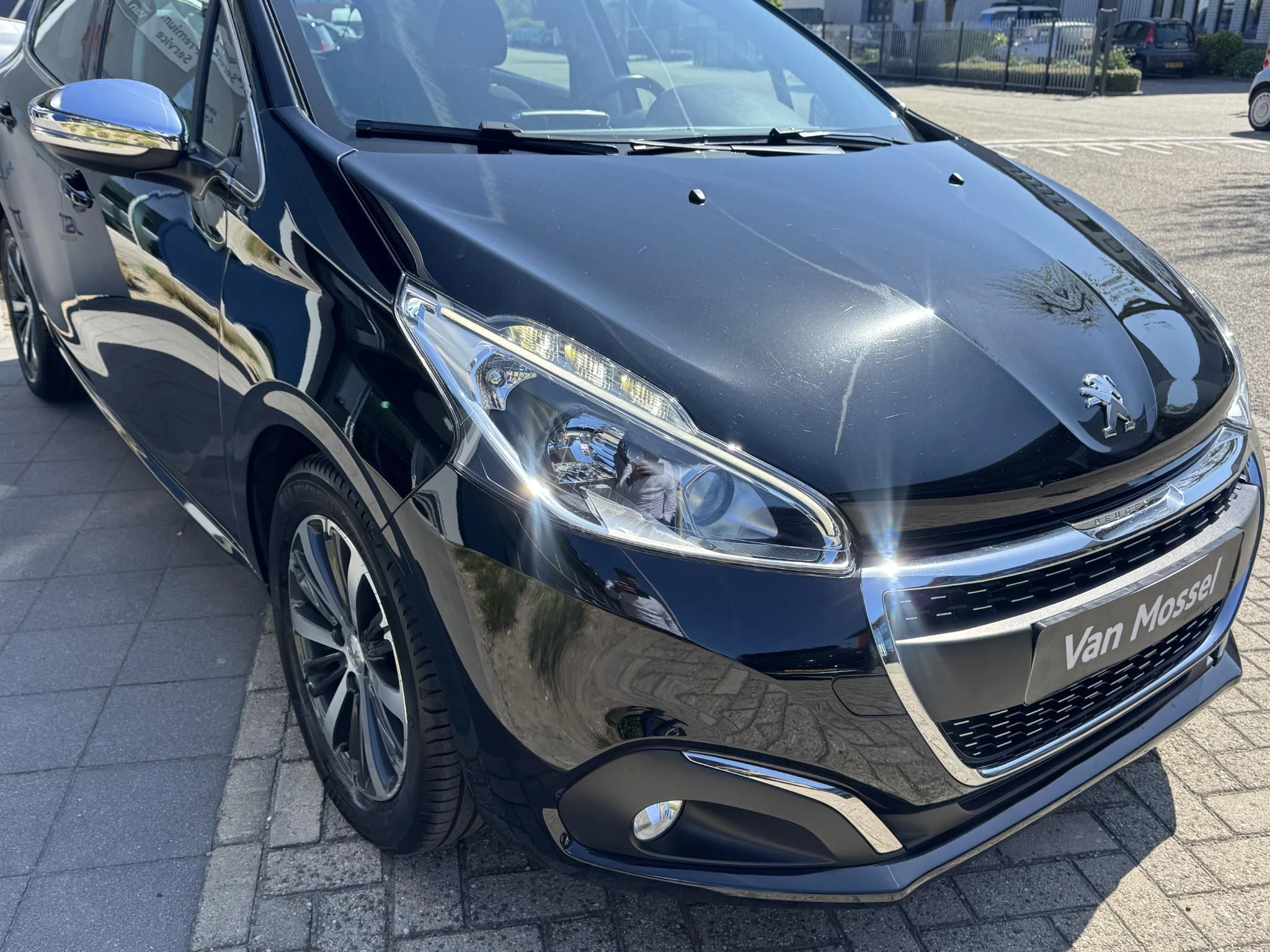 Peugeot-208-image-6