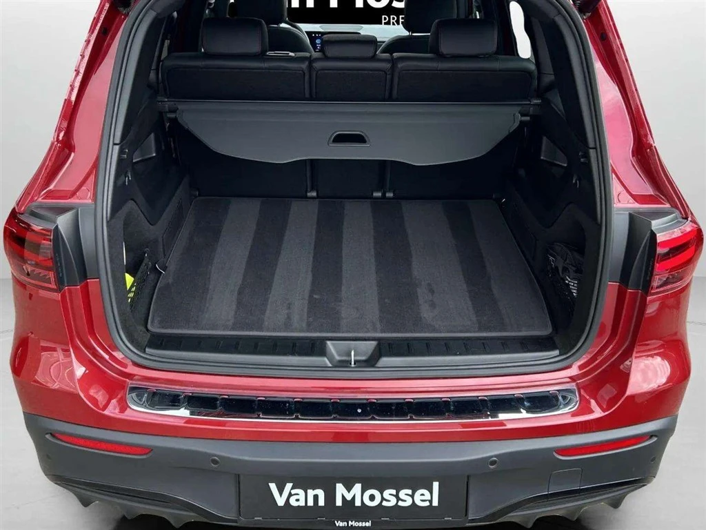 Mercedes-Benz-EQB-image-23