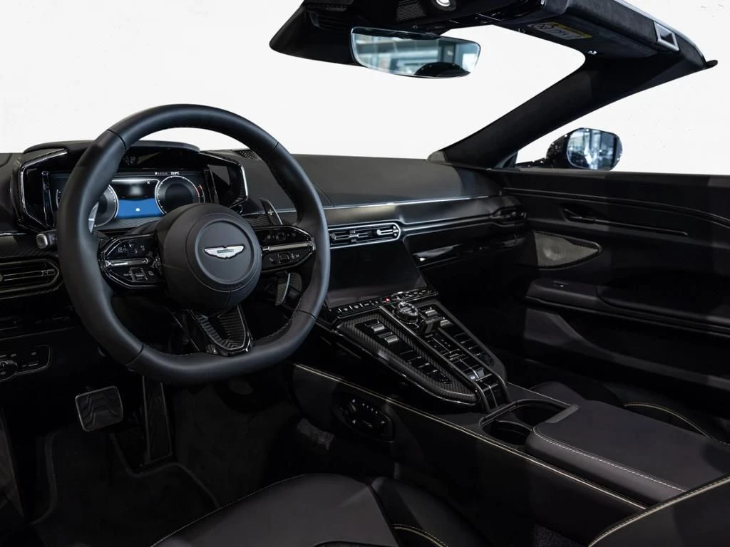 Aston Martin-V8 Vantage-image-3