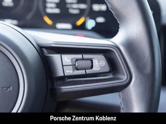 Porsche Taycan 4 Cross Turismo s