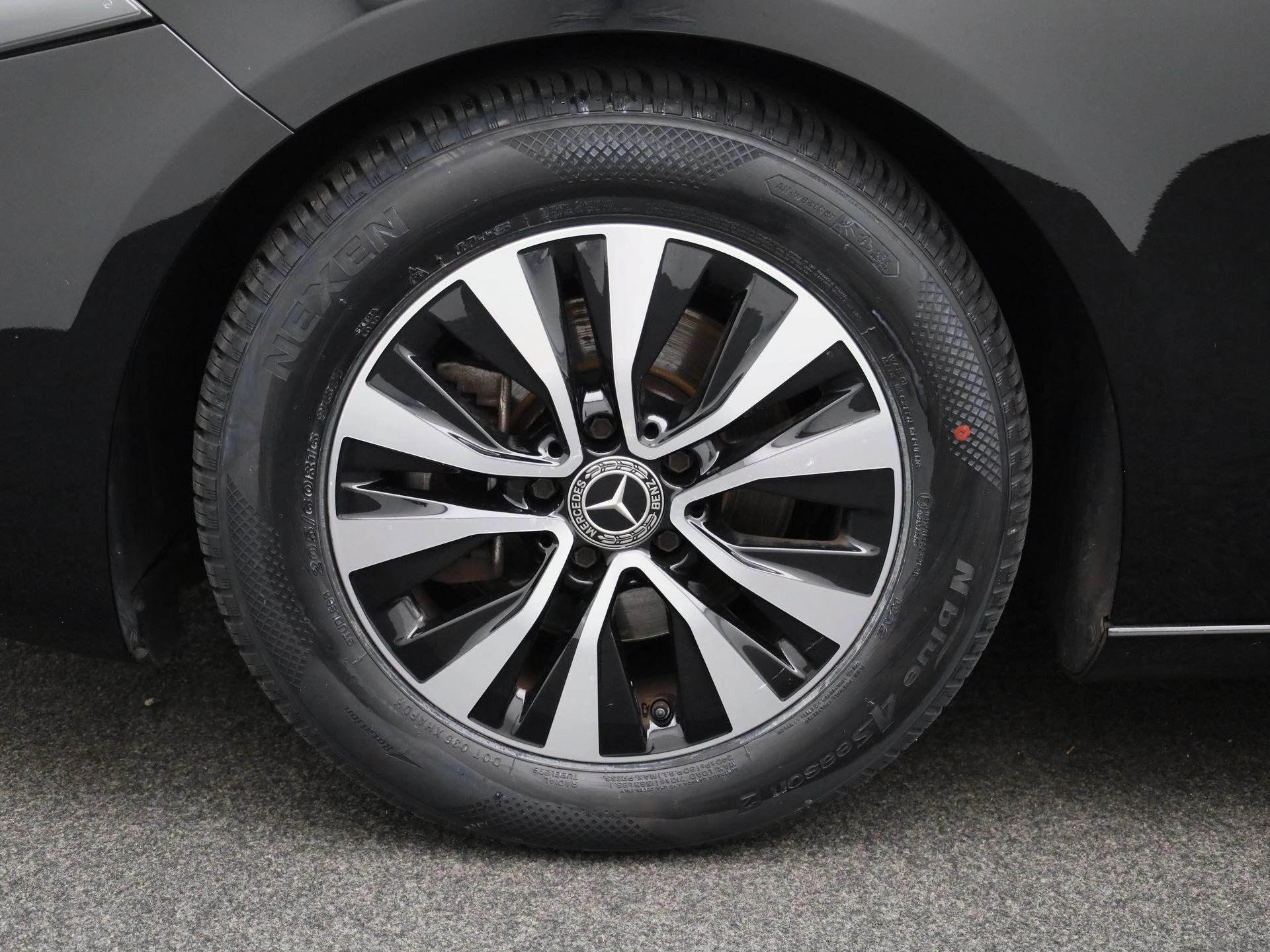 Mercedes-Benz-A-Klasse-image-13