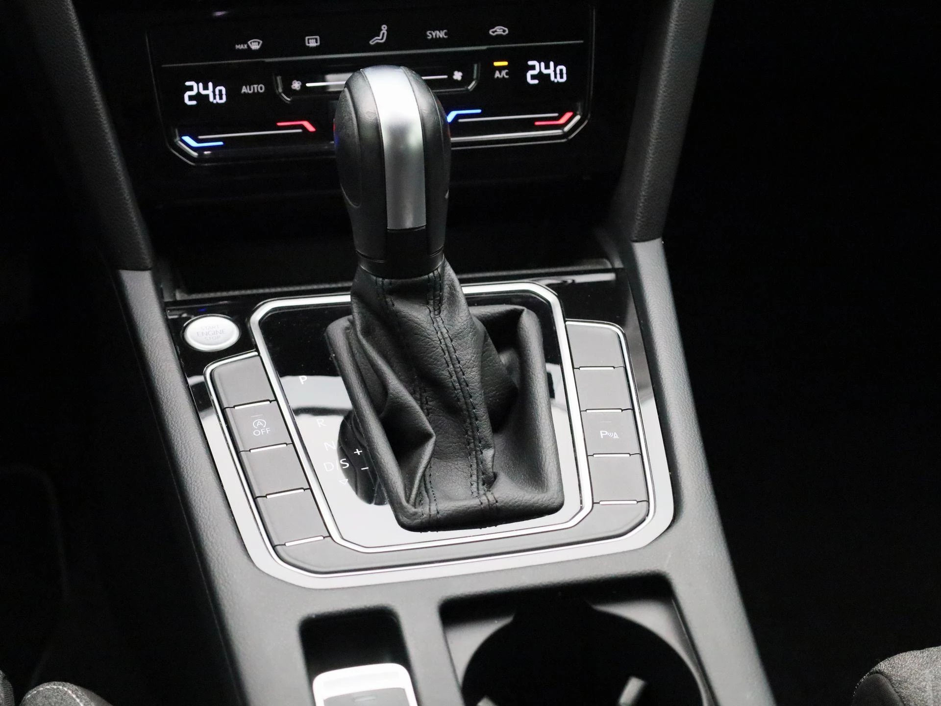 Volkswagen-Passat-image-8