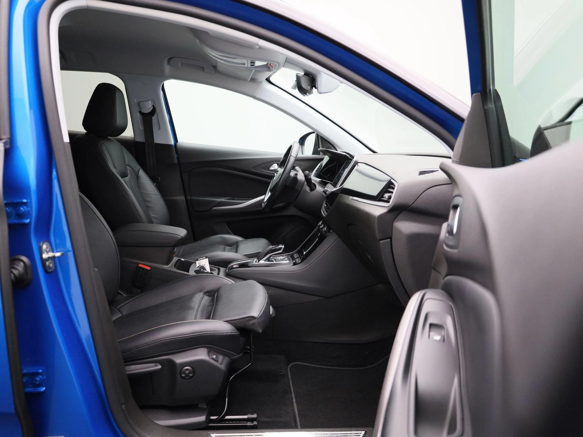 Opel-Grandland-image-36