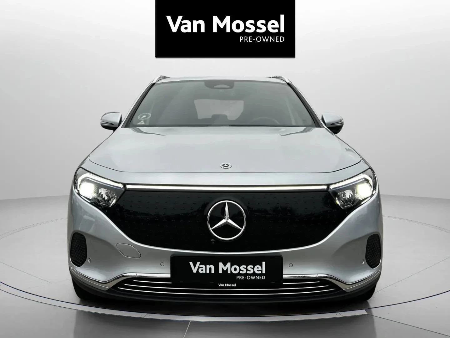 Mercedes-Benz-EQA-image-1