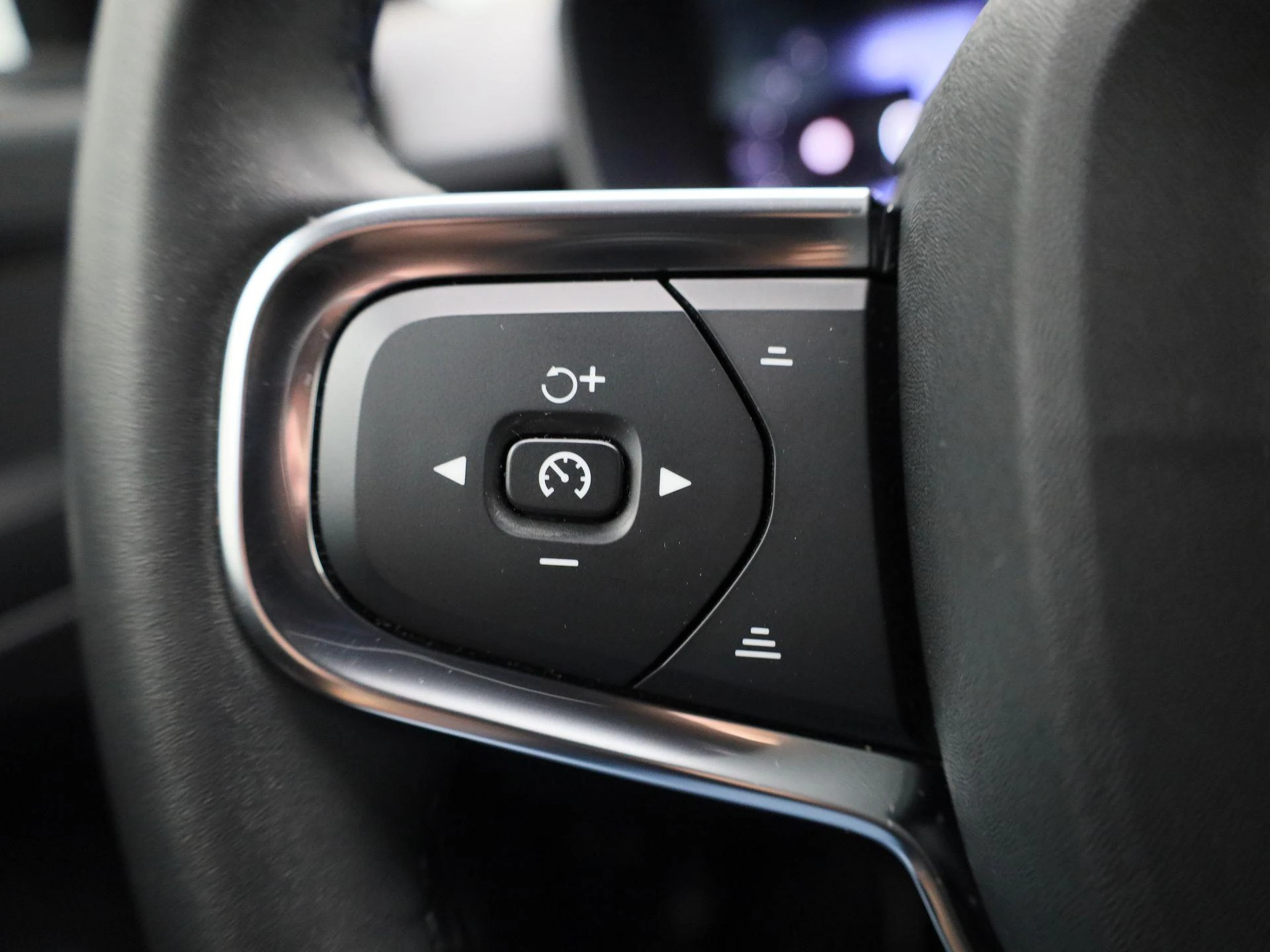 Volvo-XC40-image-19