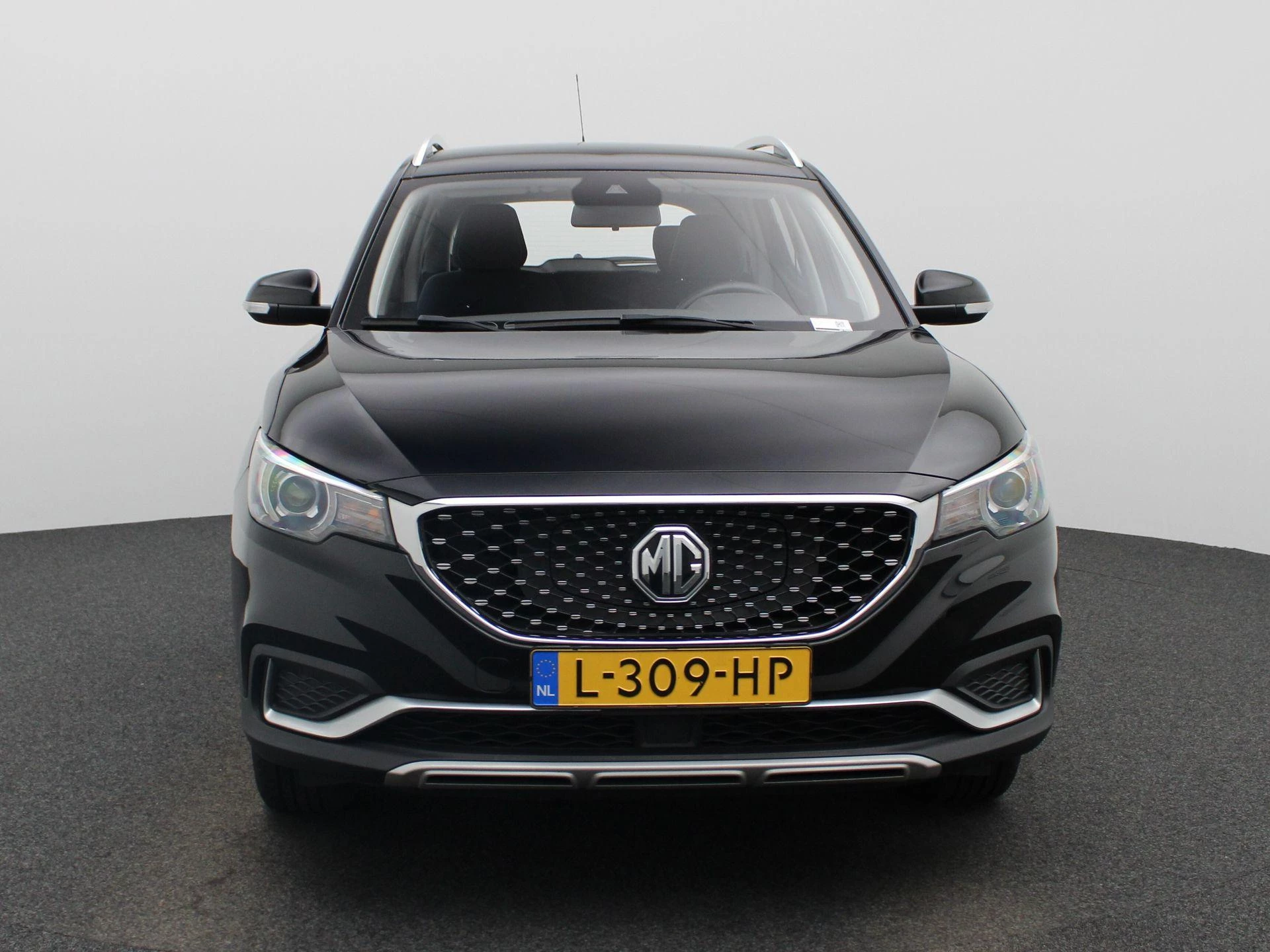 MG-ZS EV-image-2